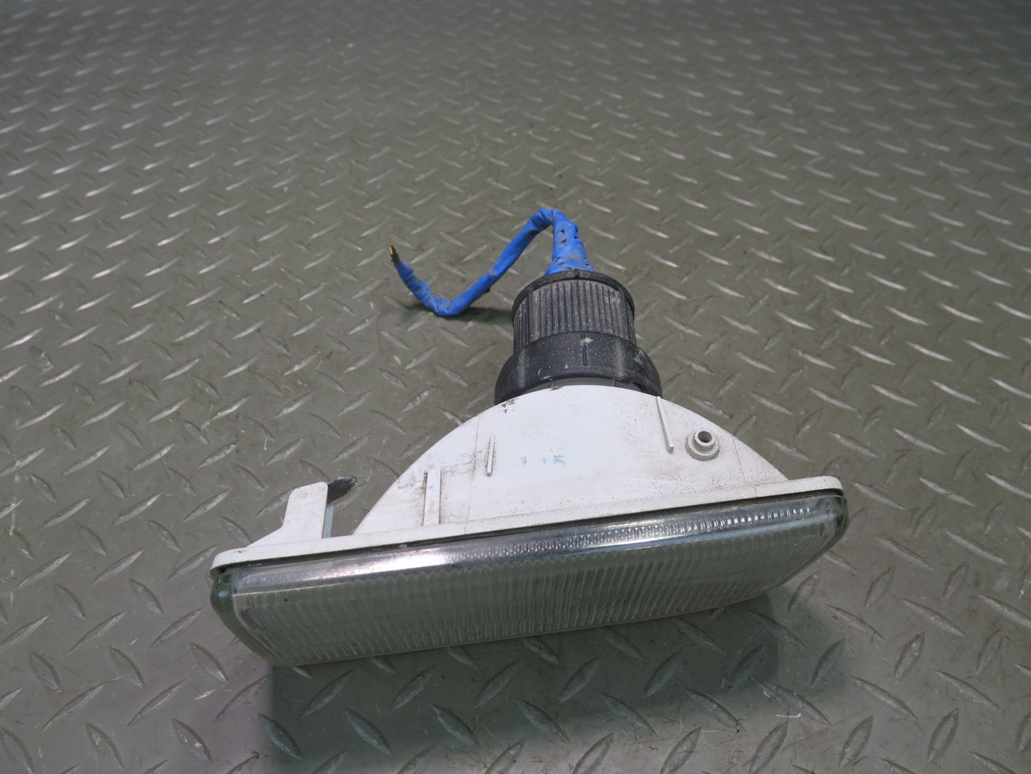 96-99 BMW E36 328iC Set of 2 Front Left & Right Fog Light Lamp OEM