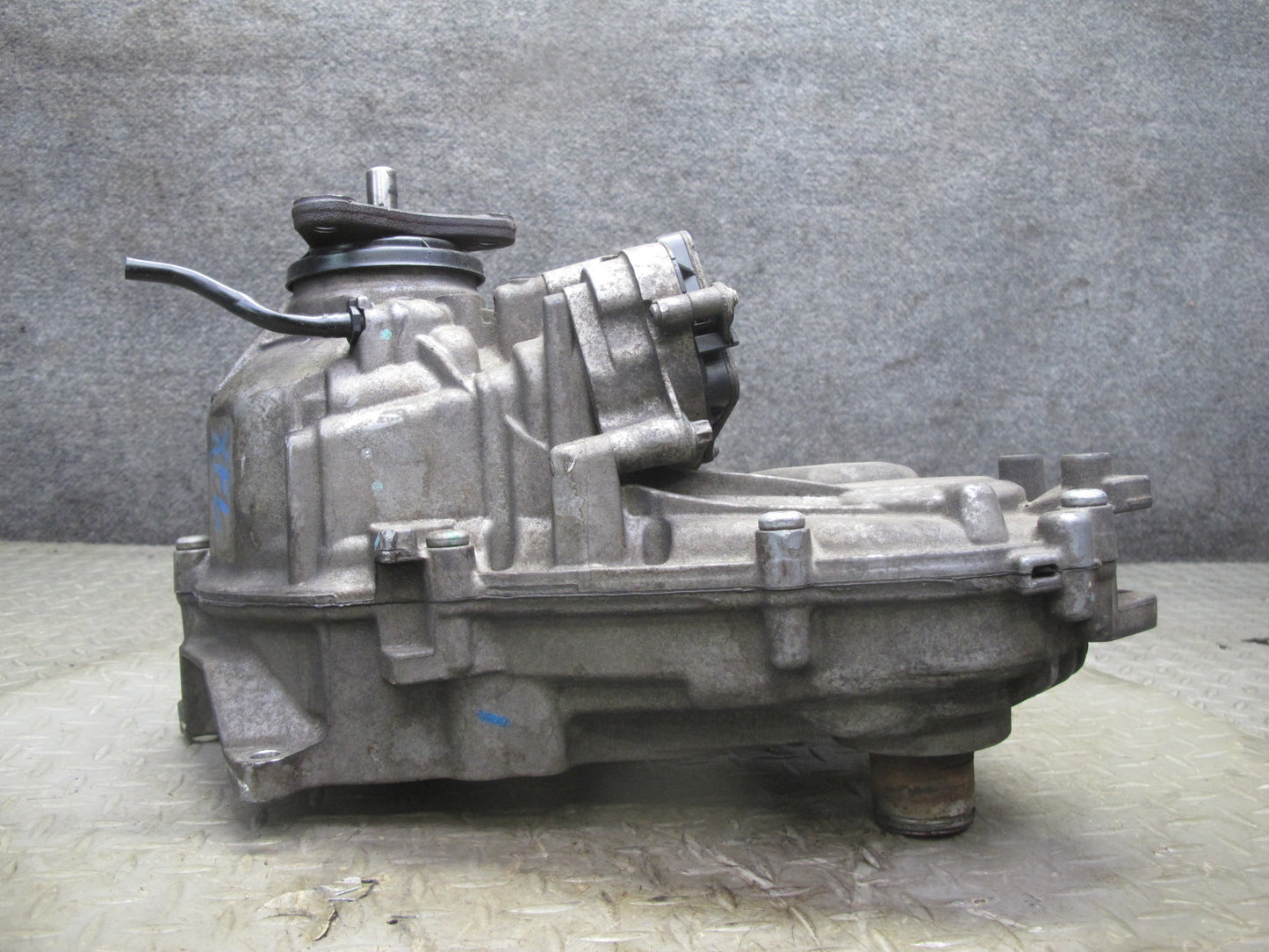 2014-2018 BMW F15 X5 N55 AWD Transfer Case Box w Motor