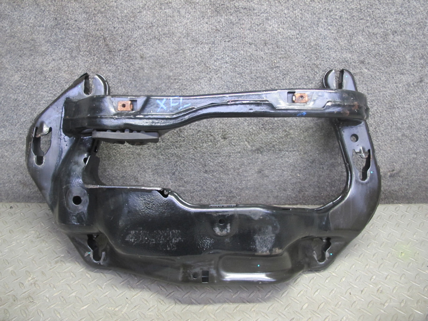 2014-2018 BMW F15 X5 8HP-45 Transmission Crossmember Gearbox Support Bracket