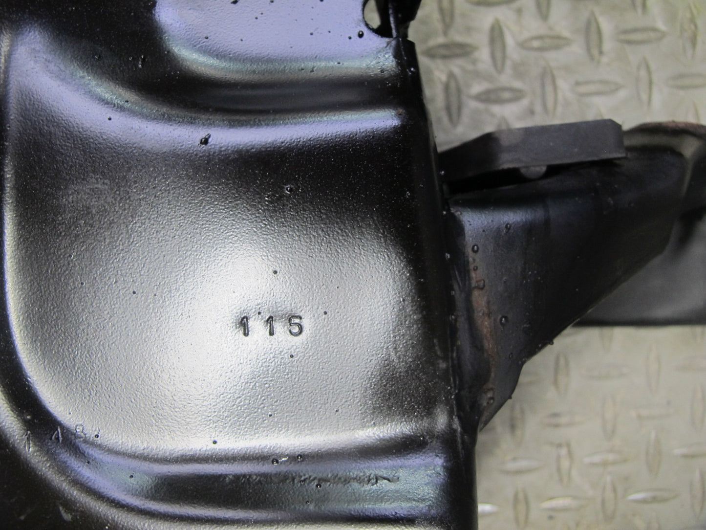 2014-2018 BMW F15 X5 8HP-45 Transmission Crossmember Gearbox Support Bracket