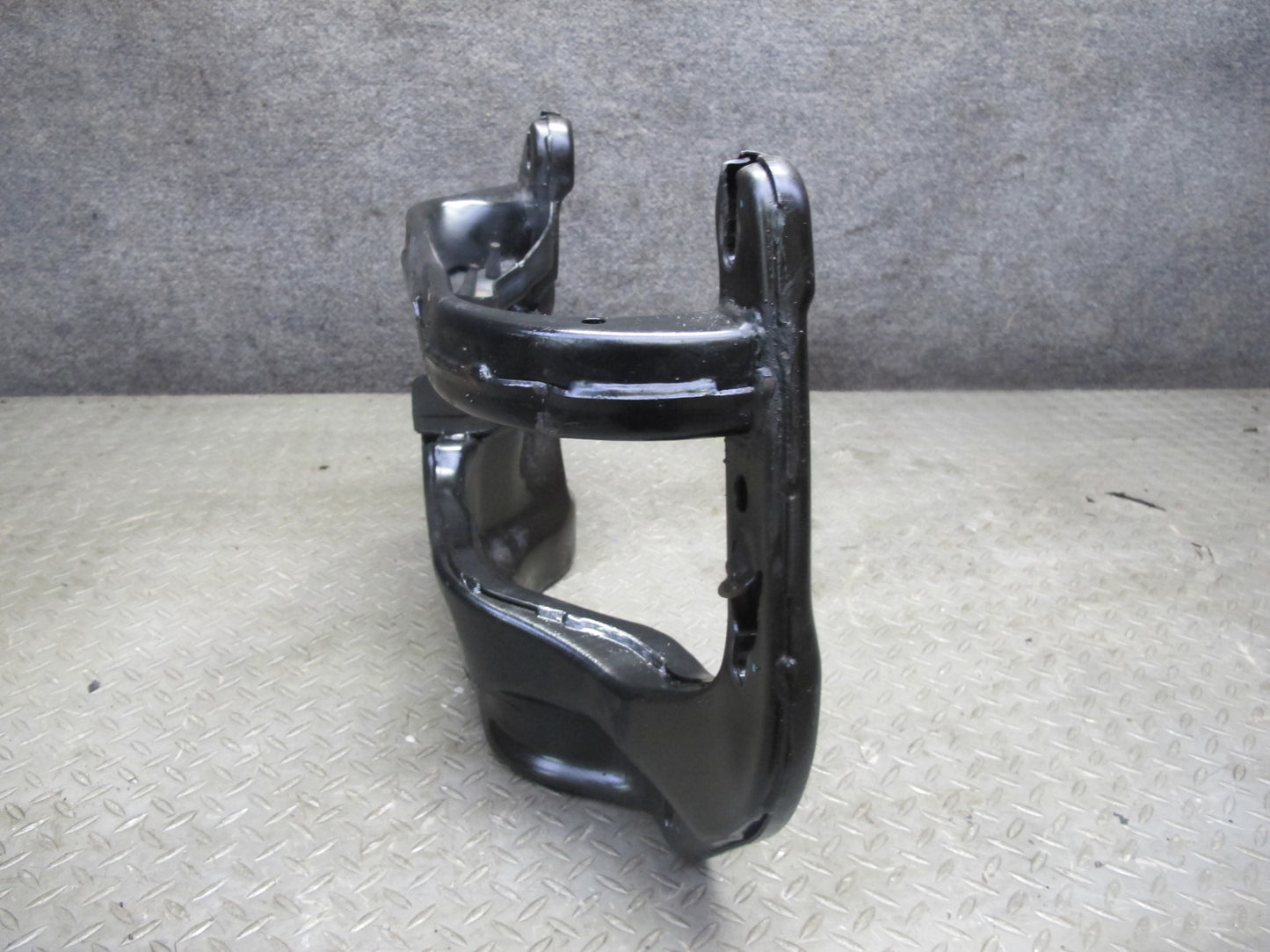 2014-2018 BMW F15 X5 8HP-45 Transmission Crossmember Gearbox Support Bracket