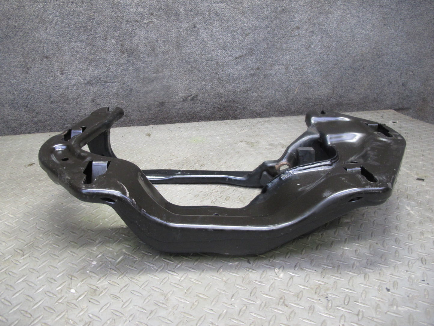 2014-2018 BMW F15 X5 8HP-45 Transmission Crossmember Gearbox Support Bracket