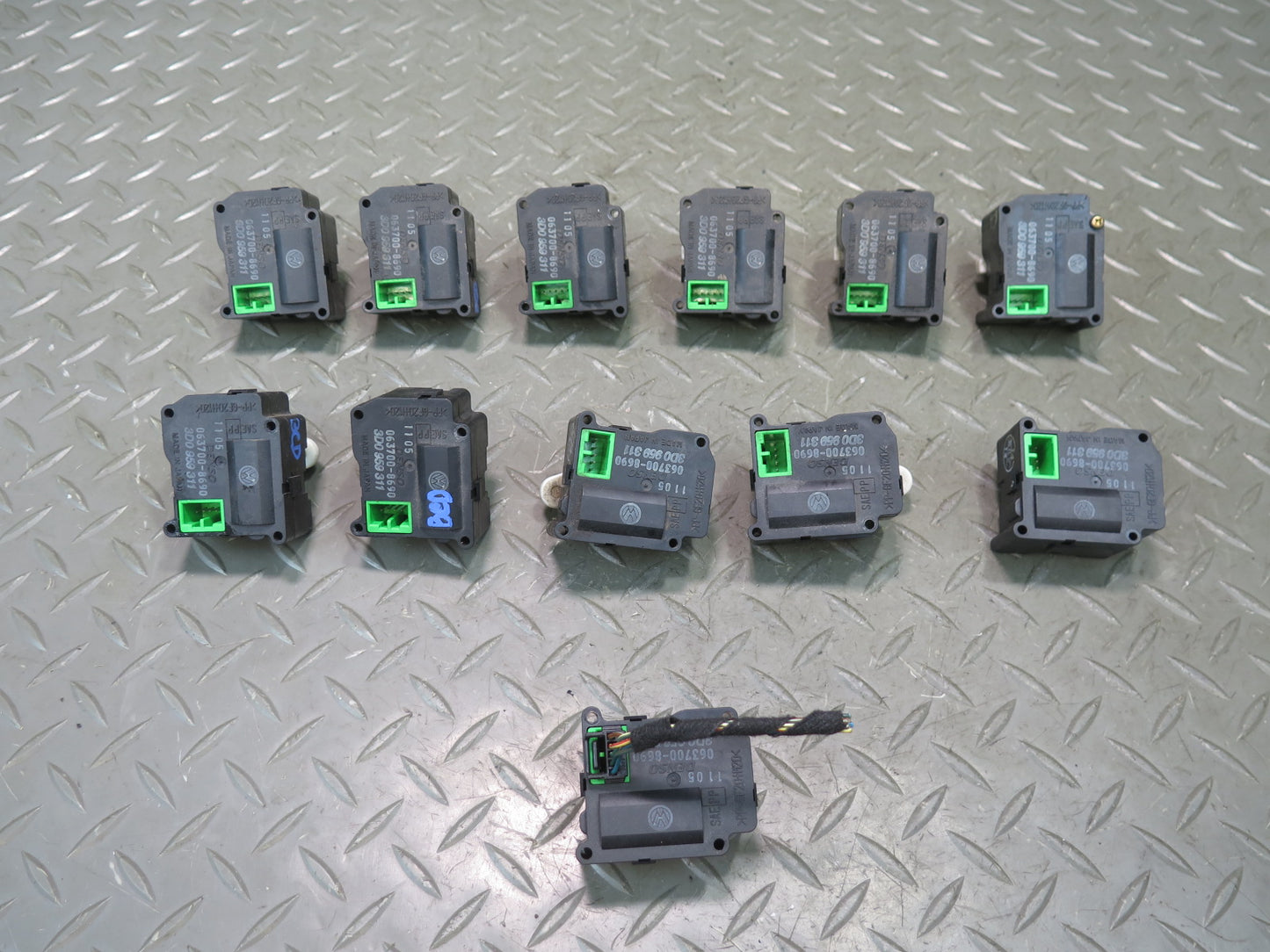 2006-2012 Bentley Flying Spur Hvac A/C Heater Blend Door Flap Motor Actuator Set