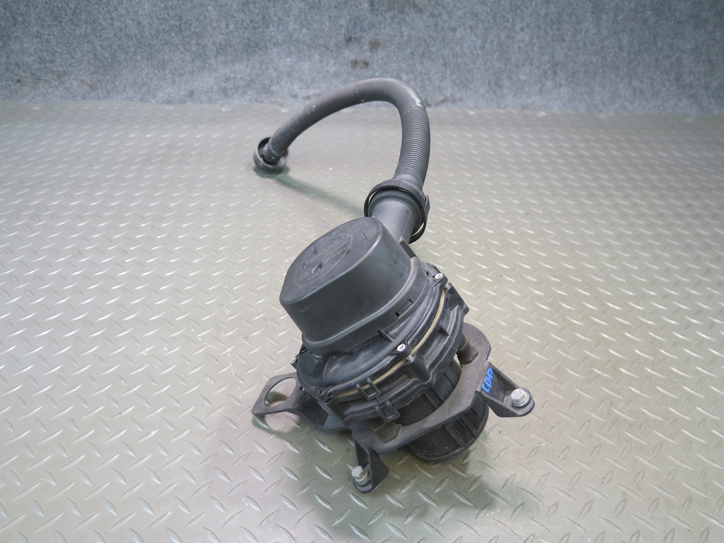 96-99 BMW E36 328ic 2.8L M52 Engine Secondary Air Injection Smog Pump OEM