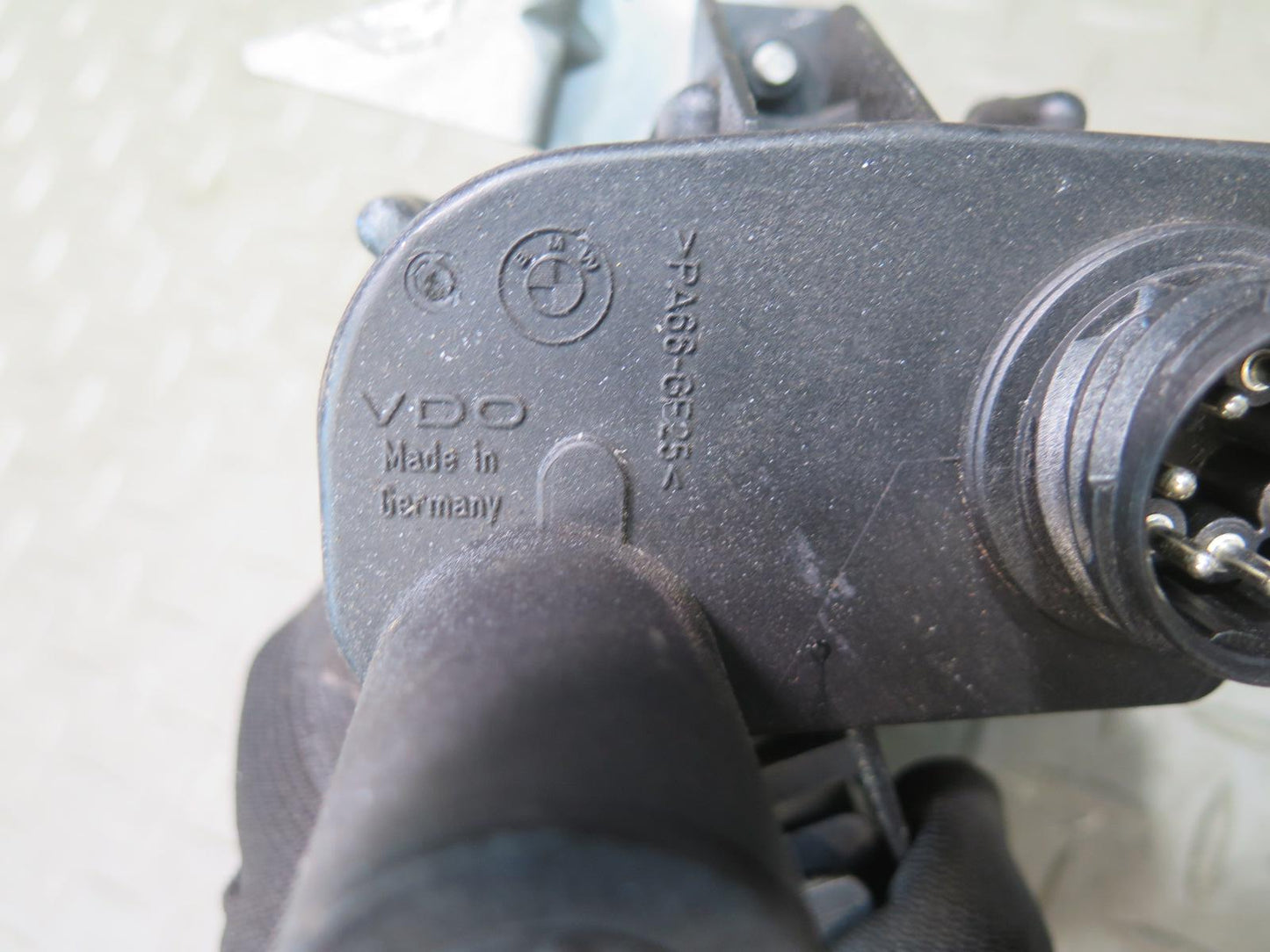 96-99 BMW E36 328ic Cruise Control Actuator Motor w Cable 8360043 OEM