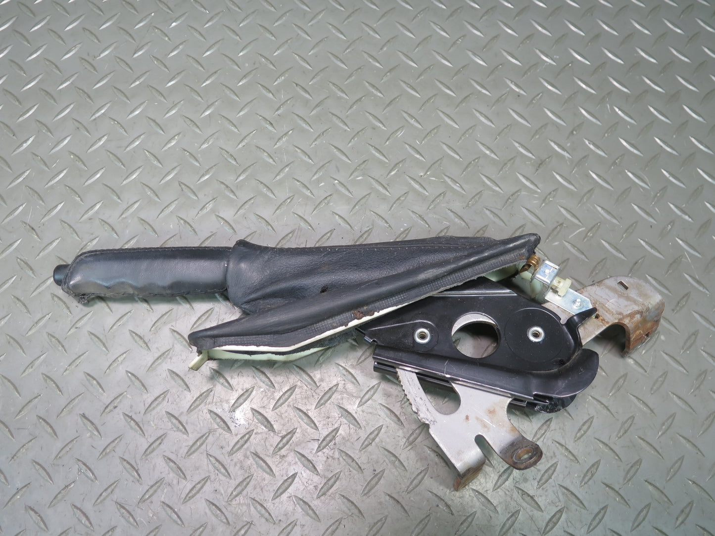 94-99 BMW E36 328ic 325ic Emergency Parking Brake Handle w Boot Black OEM
