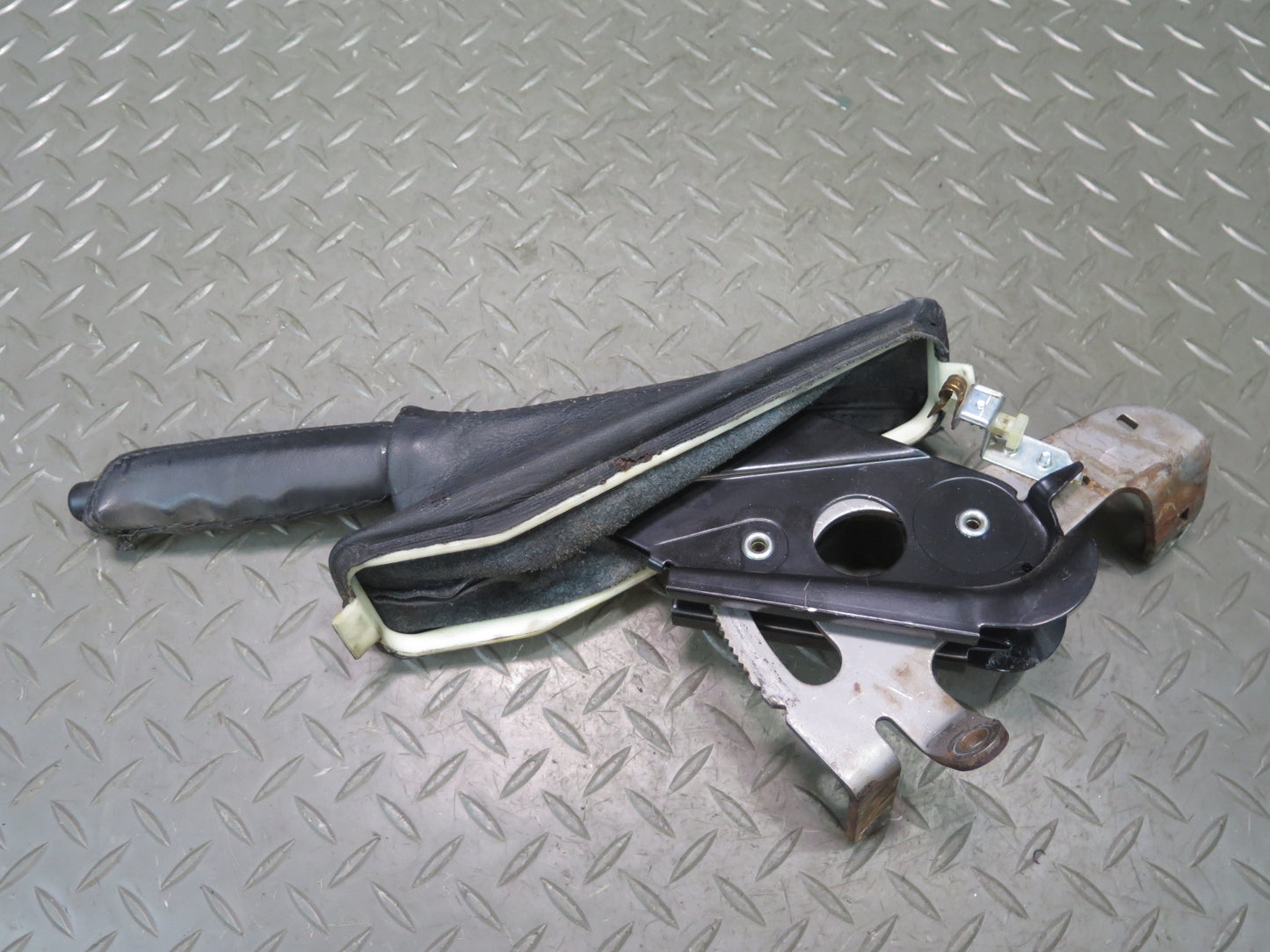 94-99 BMW E36 328ic 325ic Emergency Parking Brake Handle w Boot Black OEM