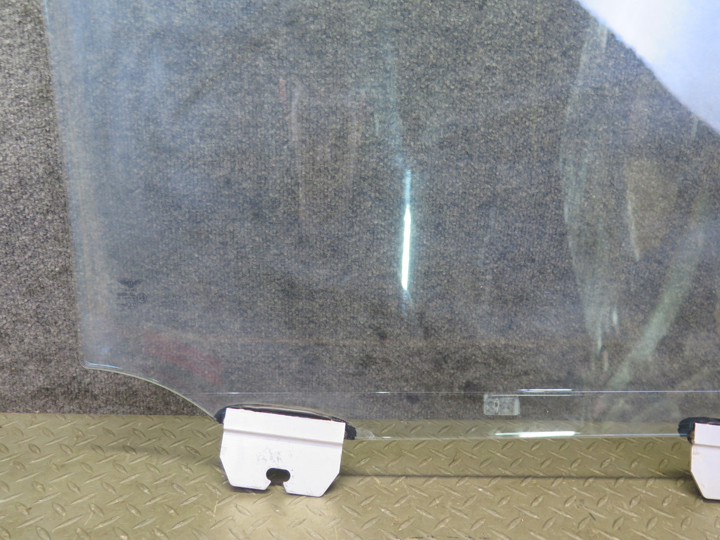 06-12 Bentley Continental Flying Spur Rear Left Driver Side Door Glass Window