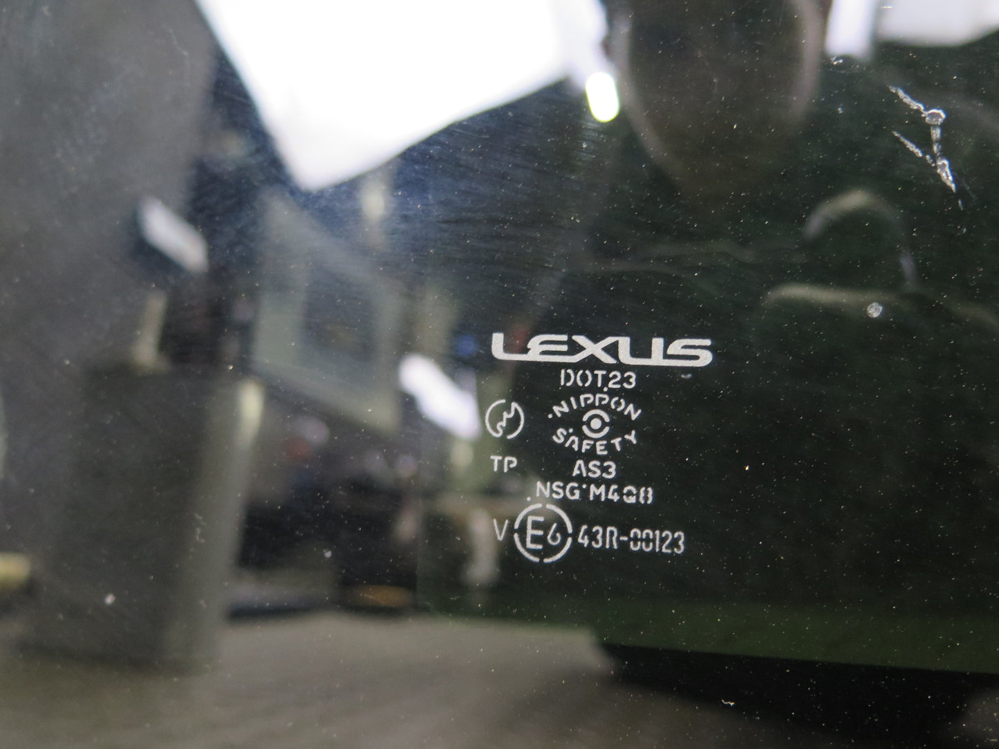 01-05 Lexus UZS161L GS430 GS300 Sunroof Moon Roof Window Glass OEM