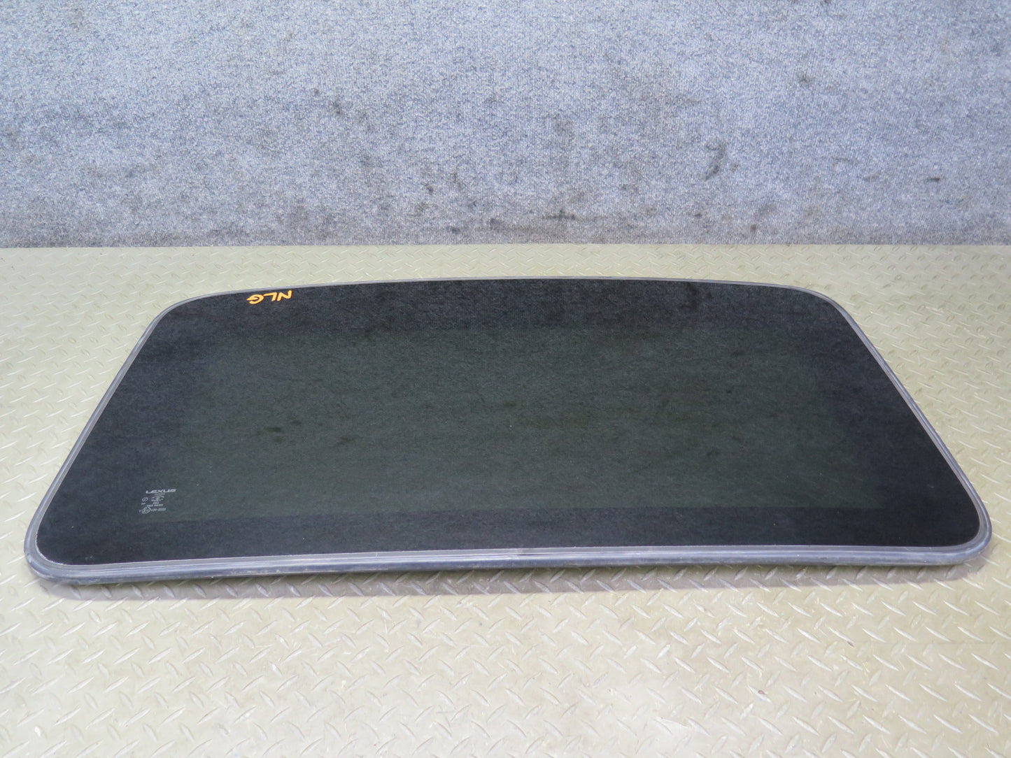 01-05 Lexus UZS161L GS430 GS300 Sunroof Moon Roof Window Glass OEM