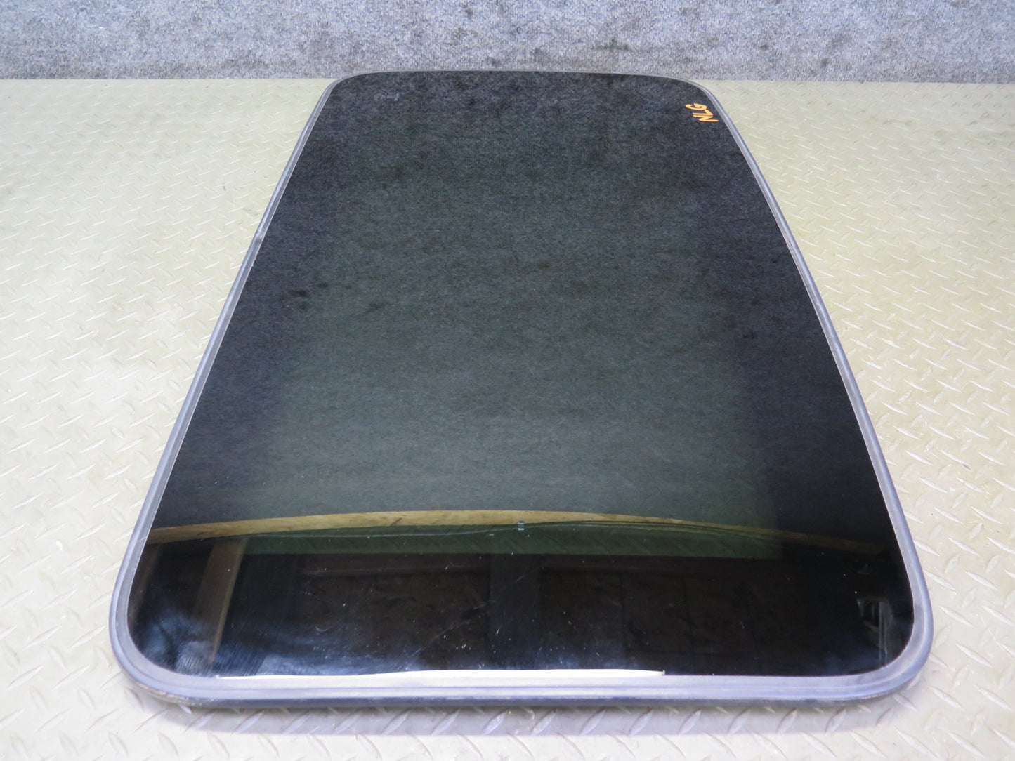 01-05 Lexus UZS161L GS430 GS300 Sunroof Moon Roof Window Glass OEM