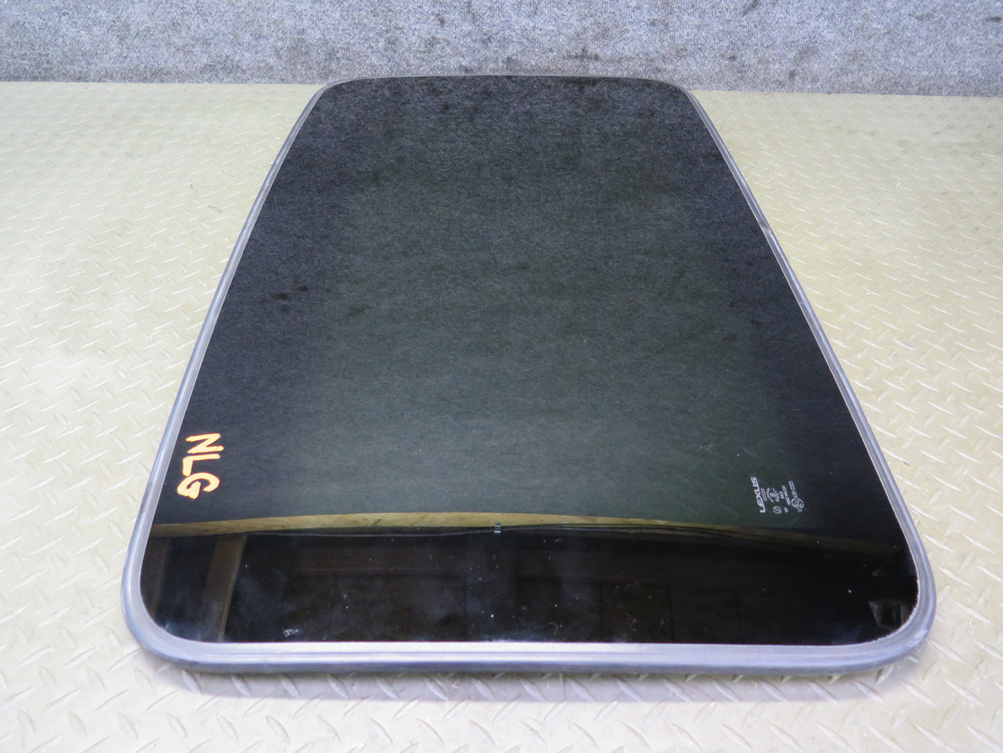 01-05 Lexus UZS161L GS430 GS300 Sunroof Moon Roof Window Glass OEM