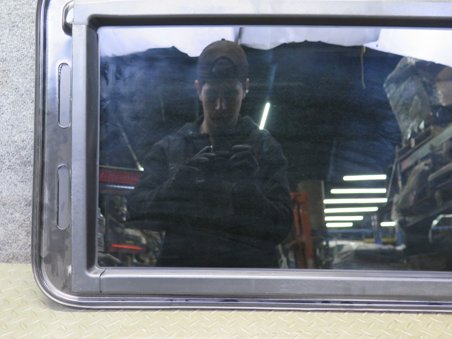 01-05 Lexus UZS161L GS430 GS300 Sunroof Moon Roof Window Glass OEM