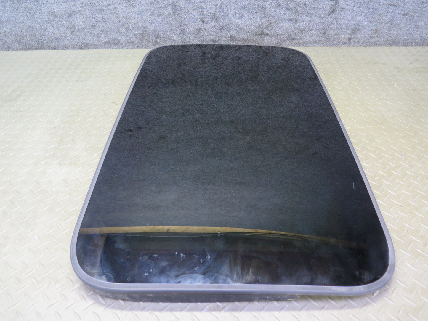 2006-2012 Bentley Flying Spur Front Upper Sunroof Moon Roof Glass Window Panel