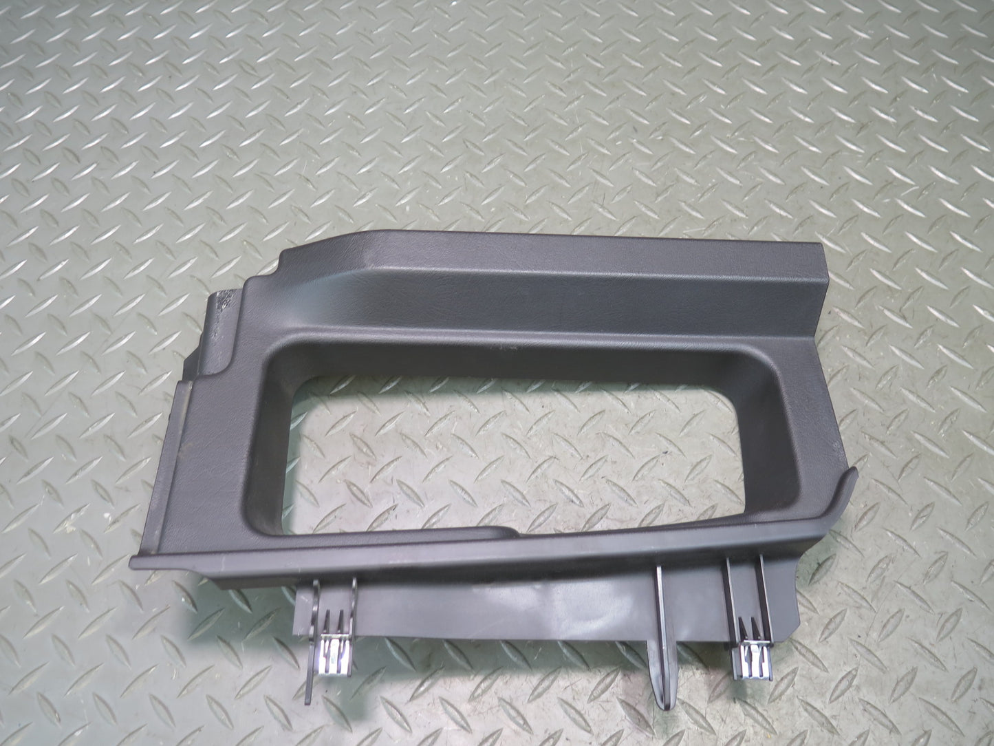 05-09 Hummer H2 SUT Rear Left & Right Quarter Glass Window Trim Panel Set of 2