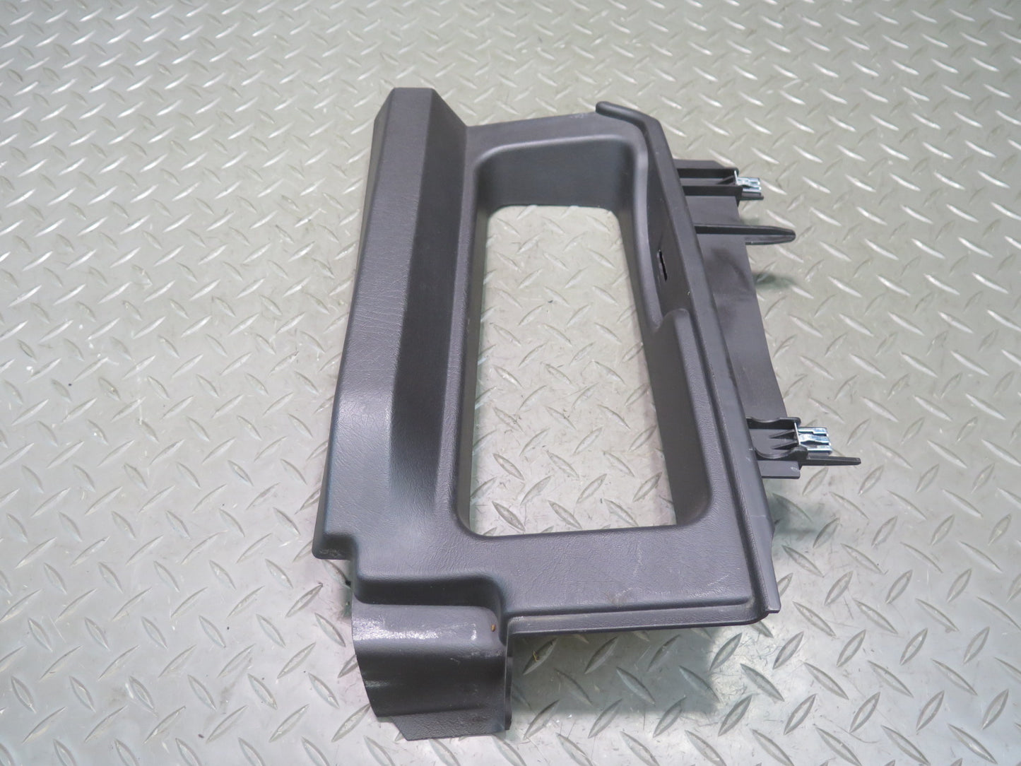 05-09 Hummer H2 SUT Rear Left & Right Quarter Glass Window Trim Panel Set of 2