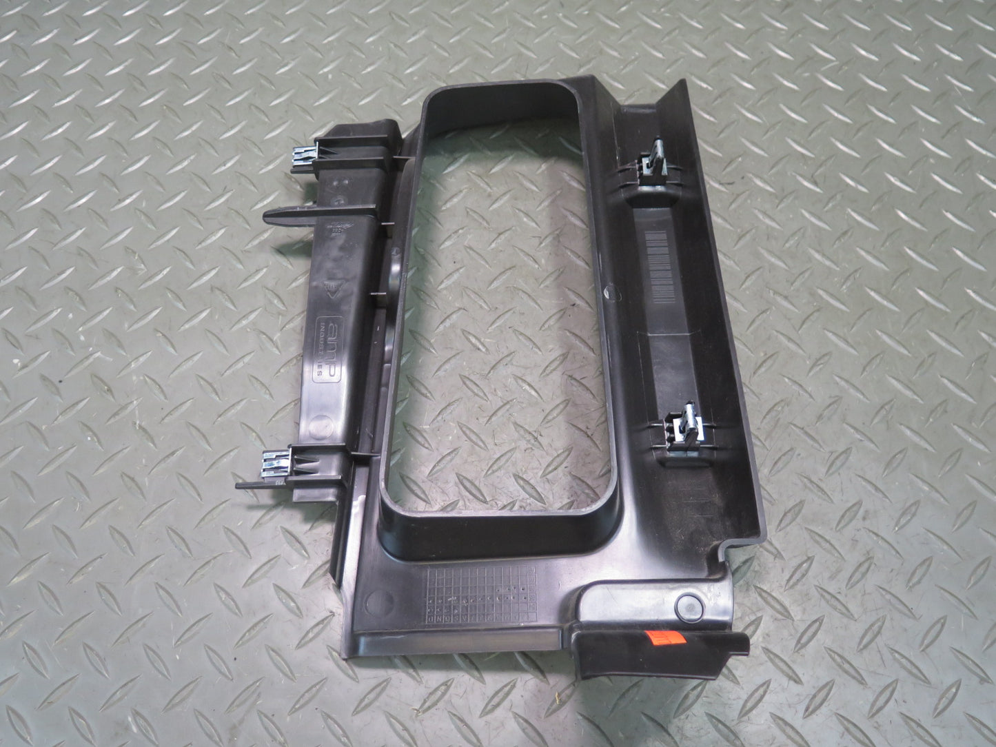 05-09 Hummer H2 SUT Rear Left & Right Quarter Glass Window Trim Panel Set of 2