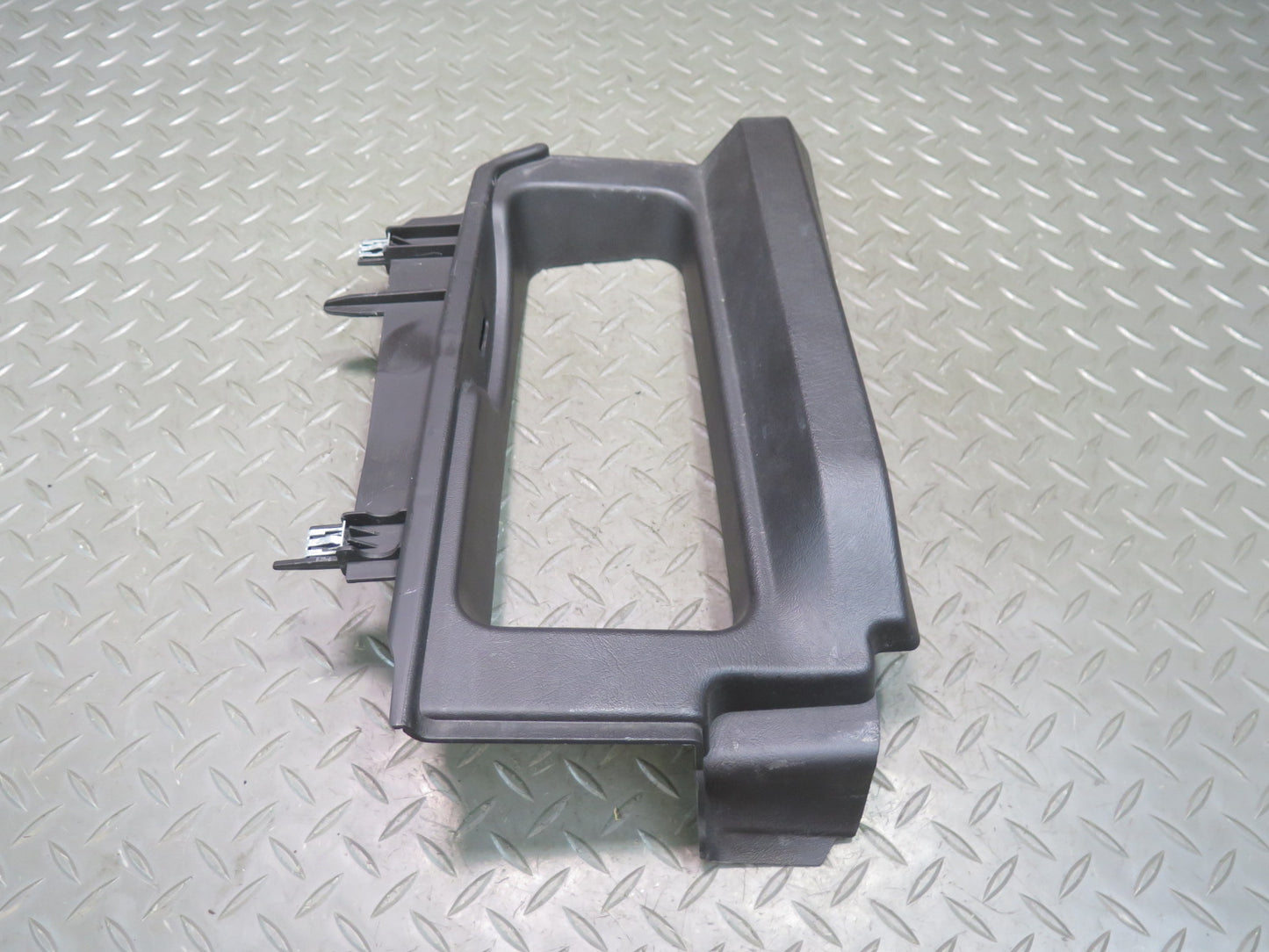 05-09 Hummer H2 SUT Rear Left & Right Quarter Glass Window Trim Panel Set of 2