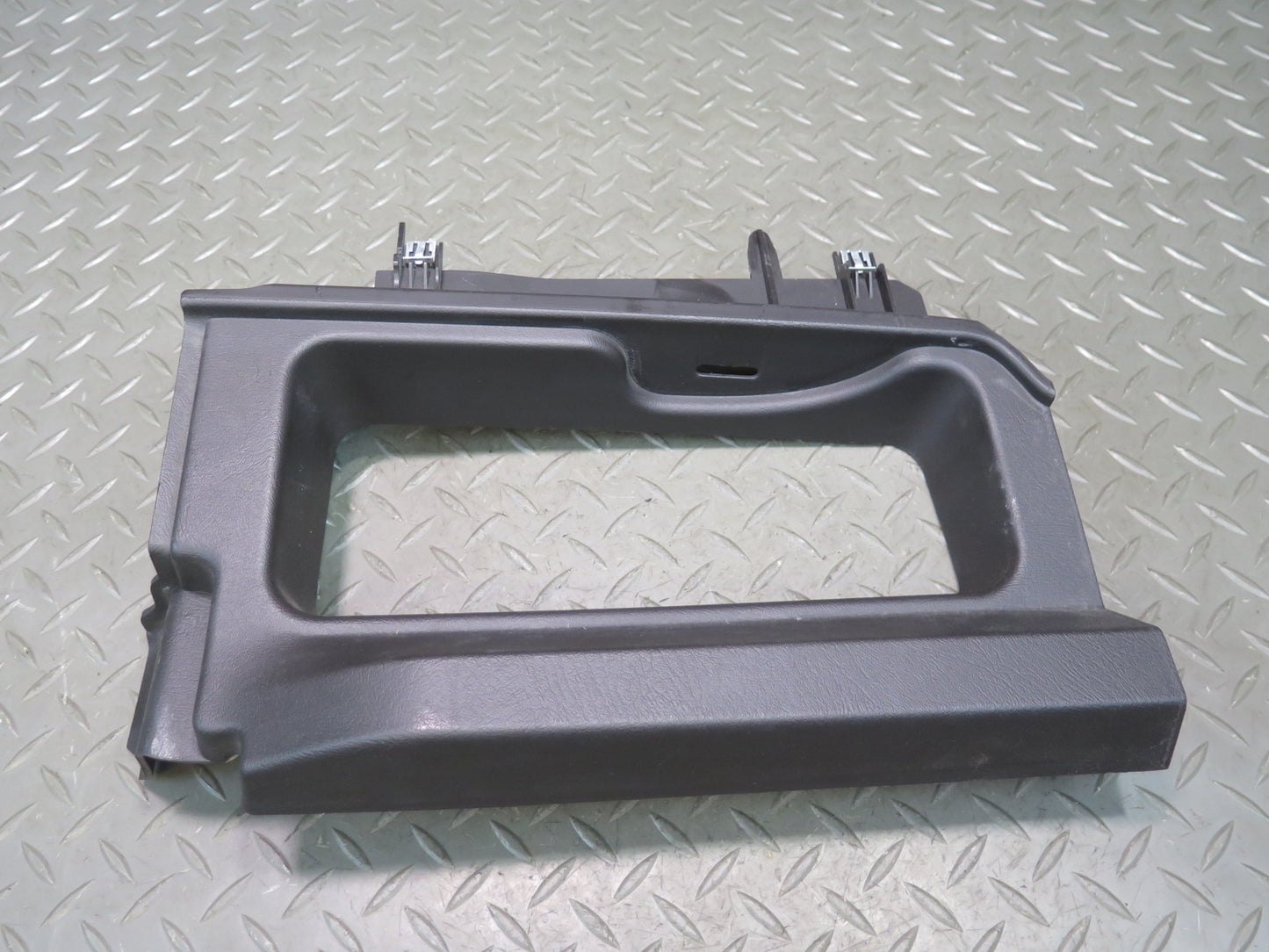 05-09 Hummer H2 SUT Rear Left & Right Quarter Glass Window Trim Panel Set of 2