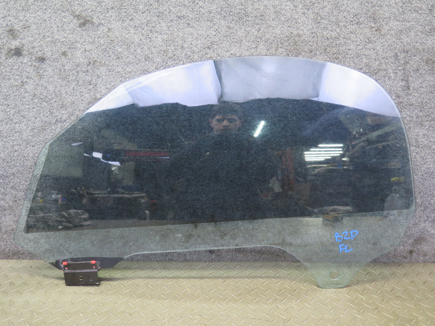 03-08 BMW E85 Z4 Front Left Driver Door Window Glass Tinted OEM
