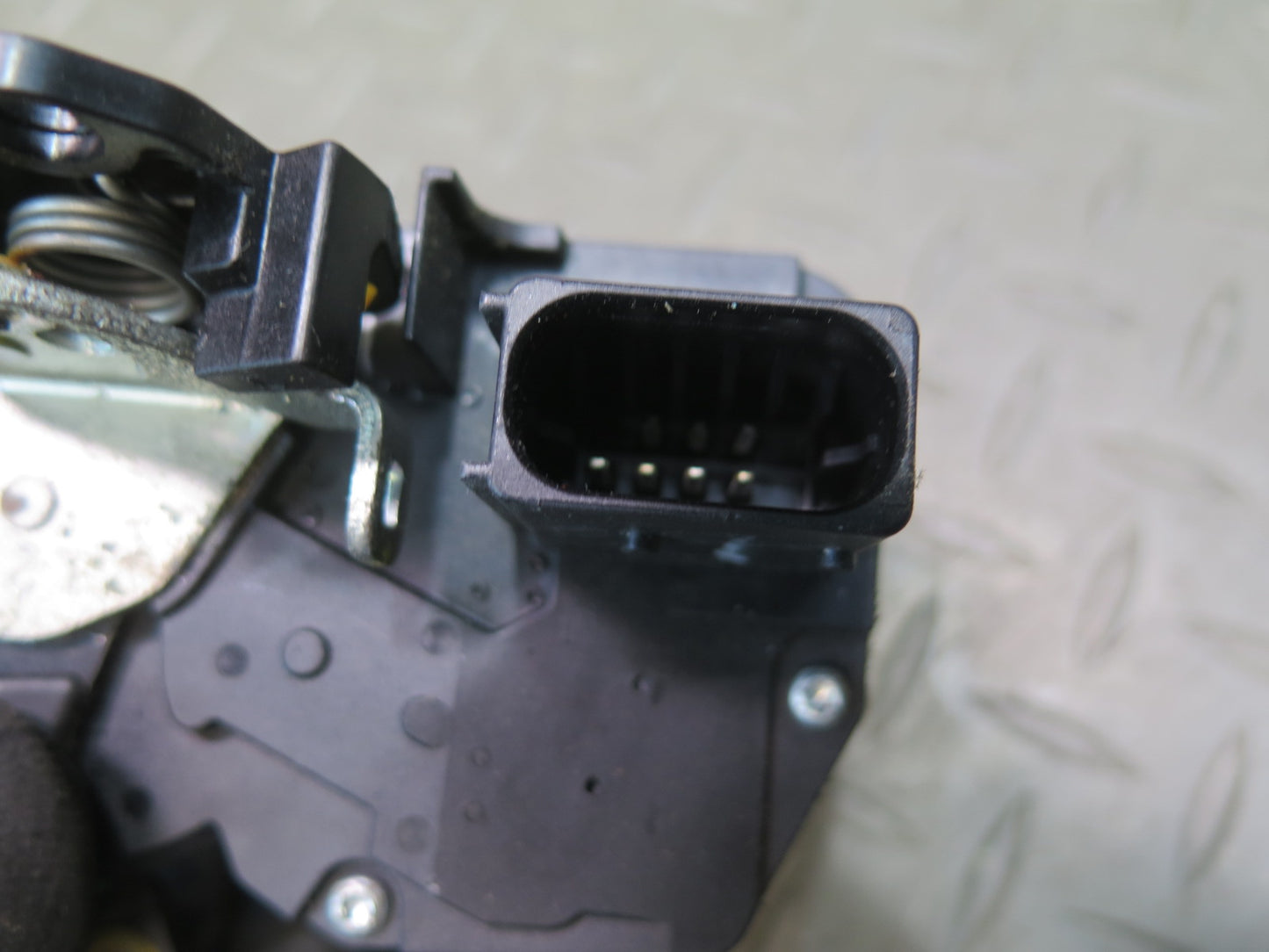 2003-2007 Hummer H2 Front Left Door Lock Latch Actuator