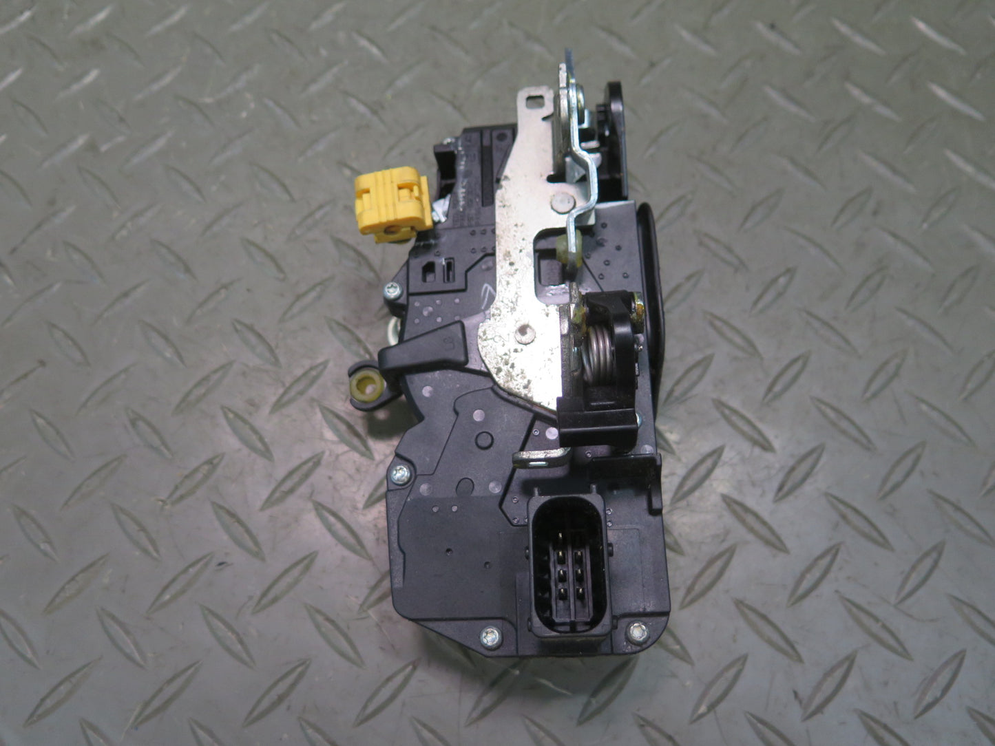 2003-2007 Hummer H2 Front Left Door Lock Latch Actuator