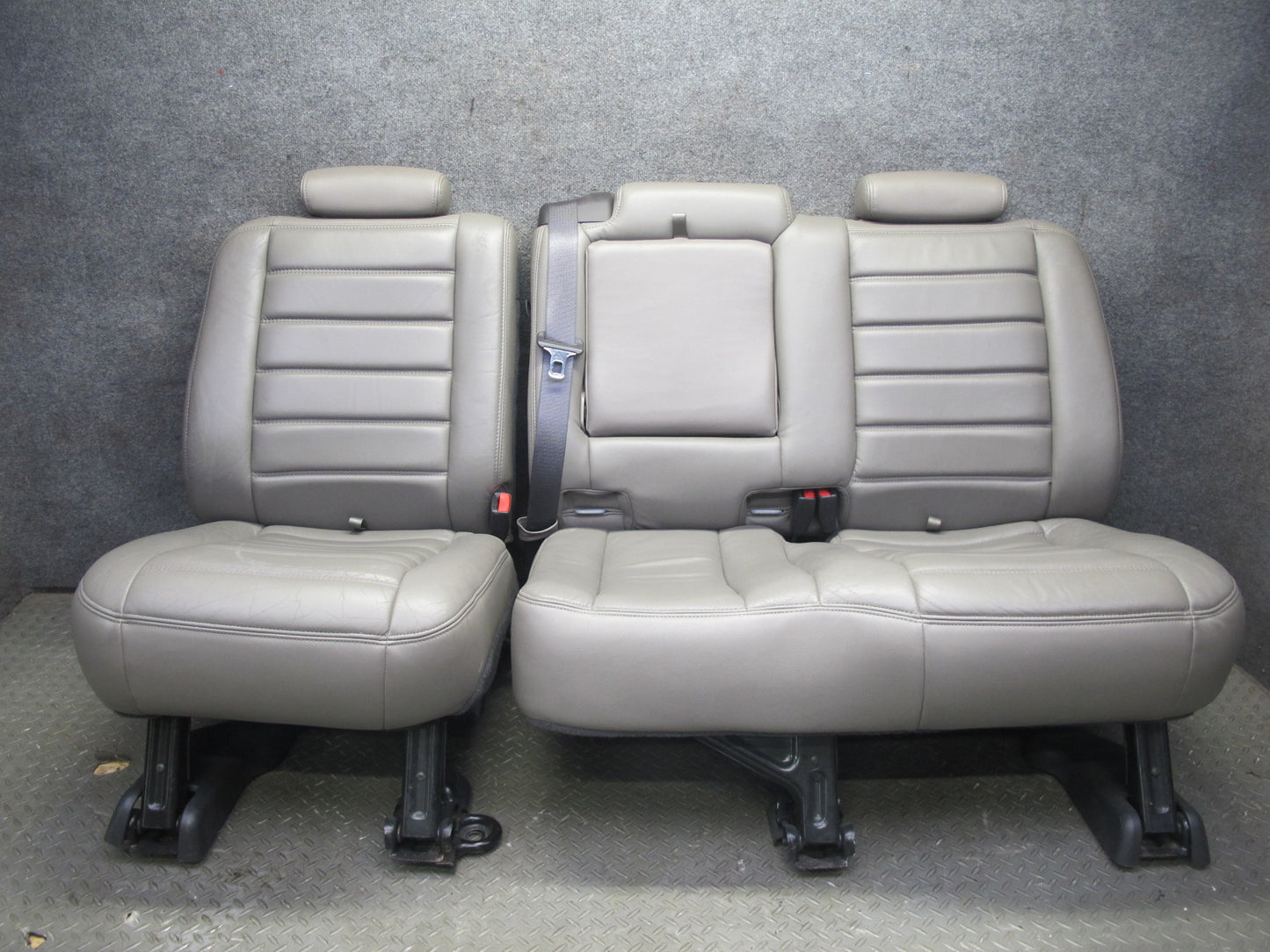 2005-2007 Hummer H2 Rear 2ND ROW Left & Right Leather Seat Wheat Set of 2