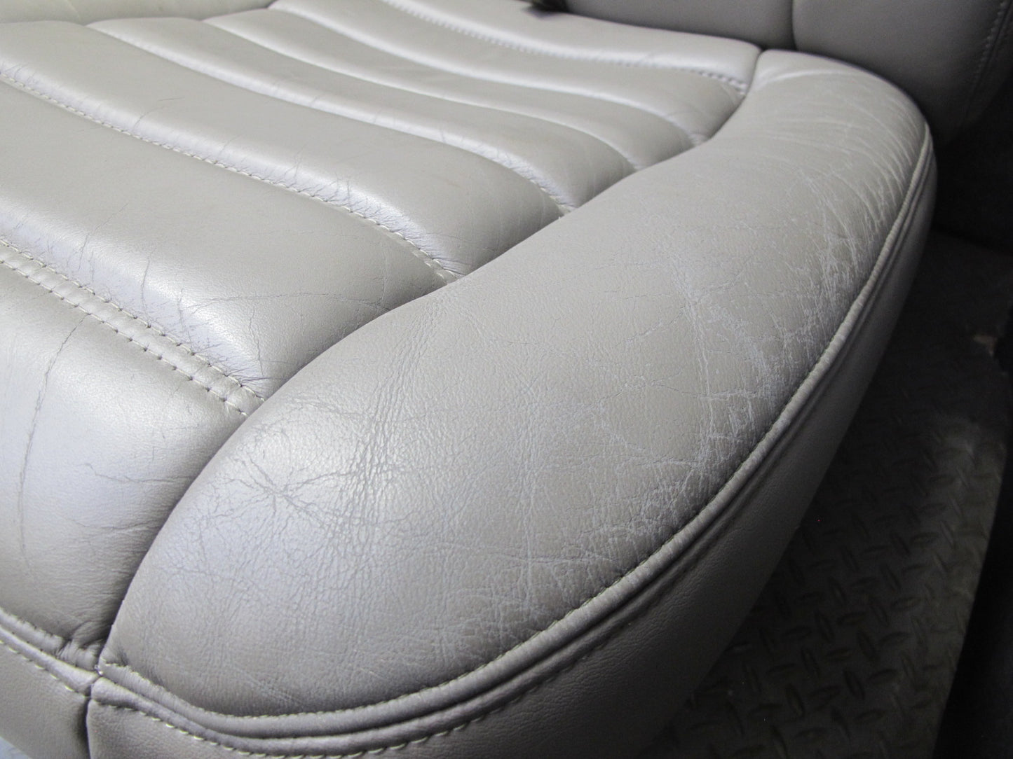2005-2007 Hummer H2 Rear 2ND ROW Left & Right Leather Seat Wheat Set of 2