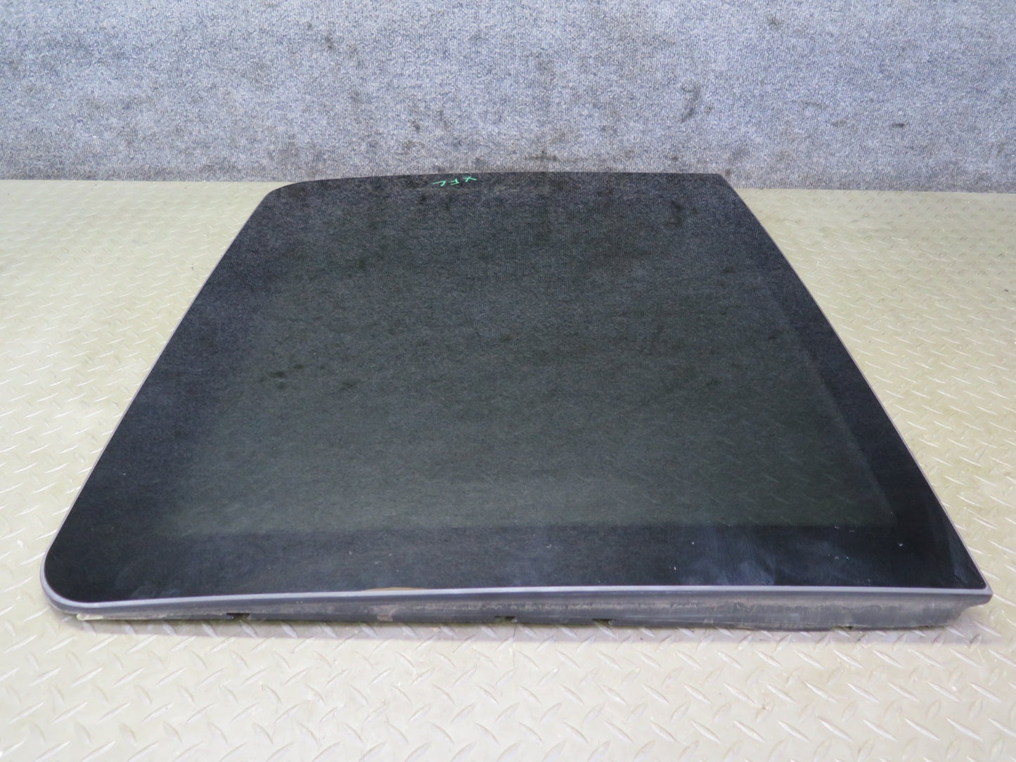 2014-2018 BMW F15 X5 Front Sunroof Panoramic Glass Window