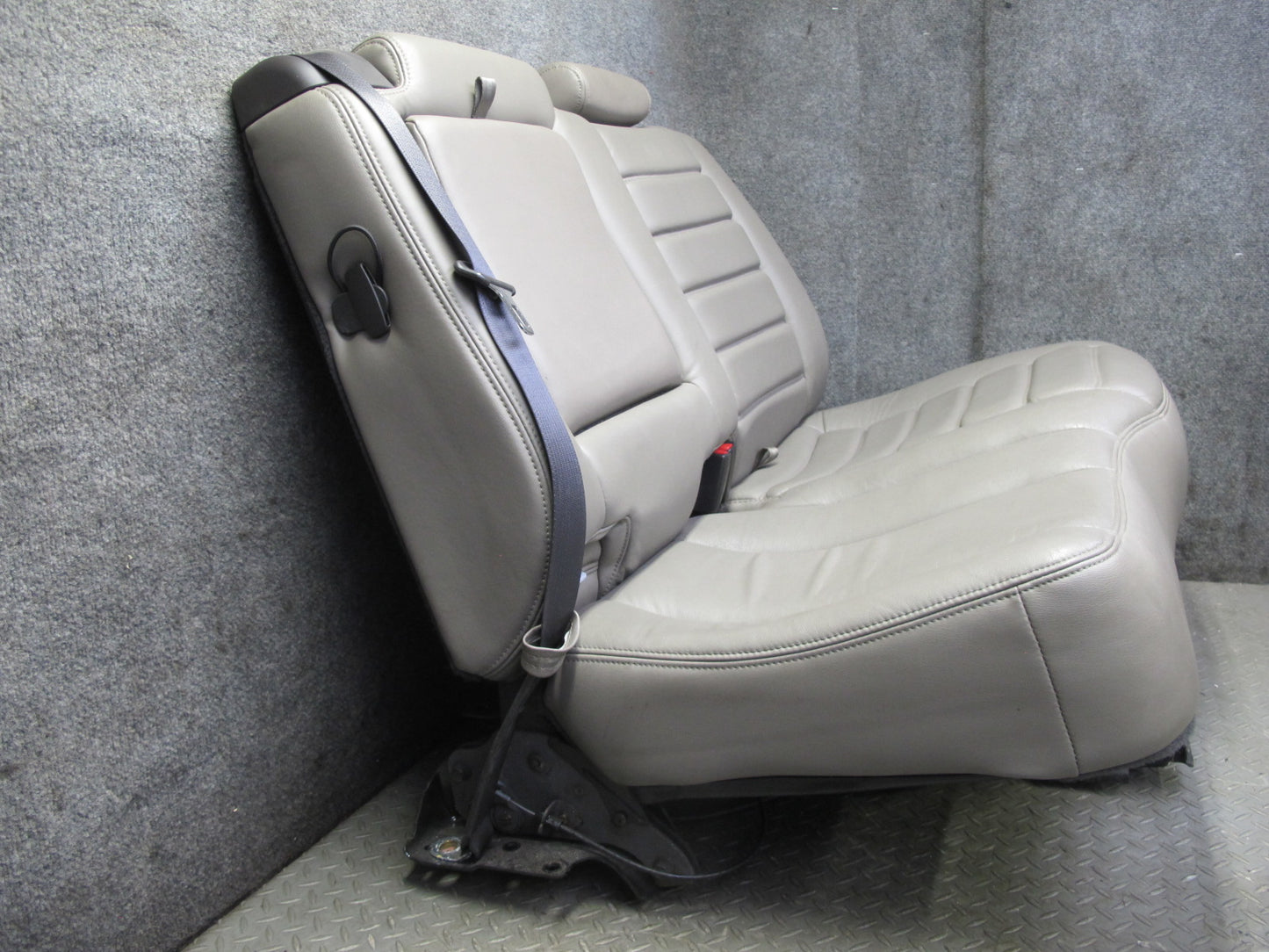 2005-2007 Hummer H2 Rear 2ND ROW Left & Right Leather Seat Wheat Set of 2