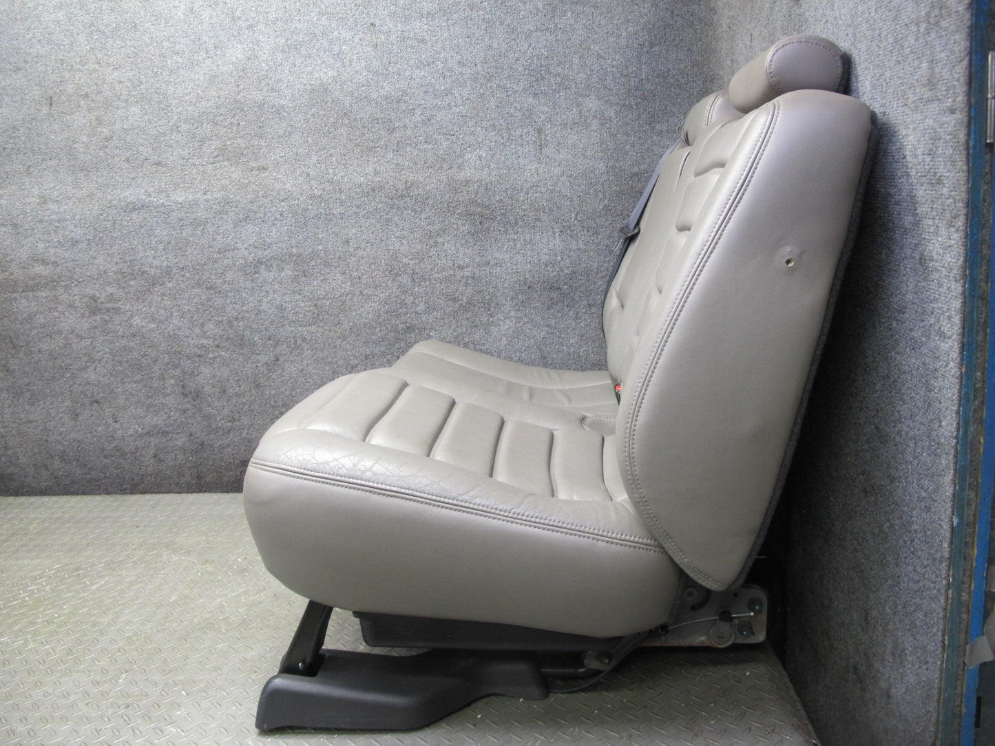 2005-2007 Hummer H2 Rear 2ND ROW Left & Right Leather Seat Wheat Set of 2