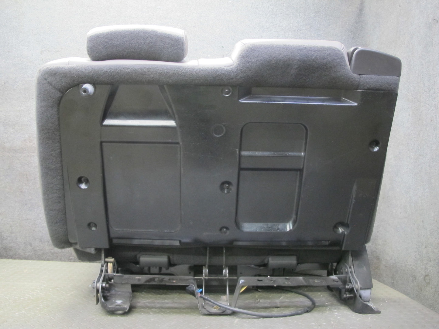 2005-2007 Hummer H2 Rear 2ND ROW Left & Right Leather Seat Wheat Set of 2