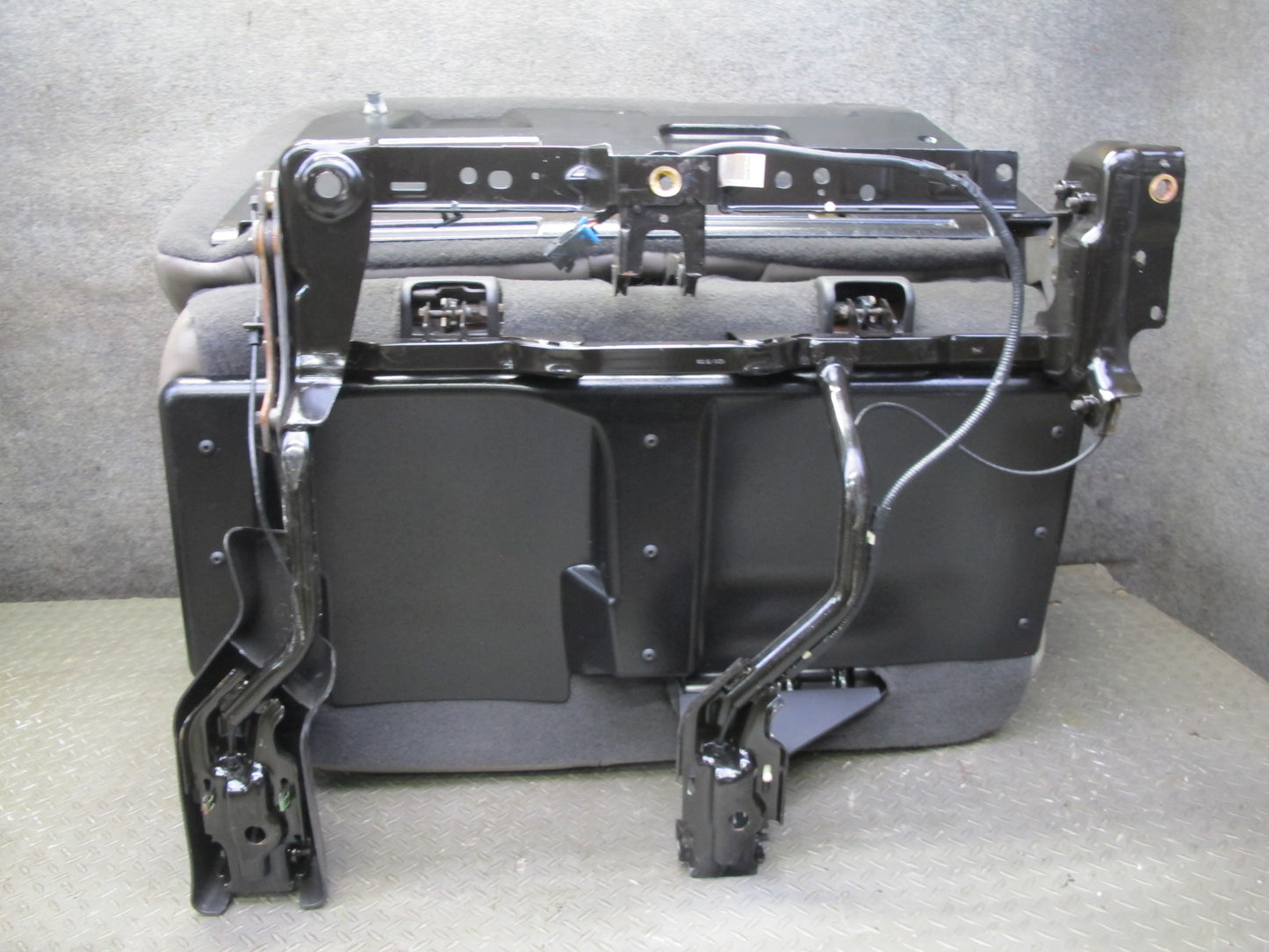 2005-2007 Hummer H2 Rear 2ND ROW Left & Right Leather Seat Wheat Set of 2