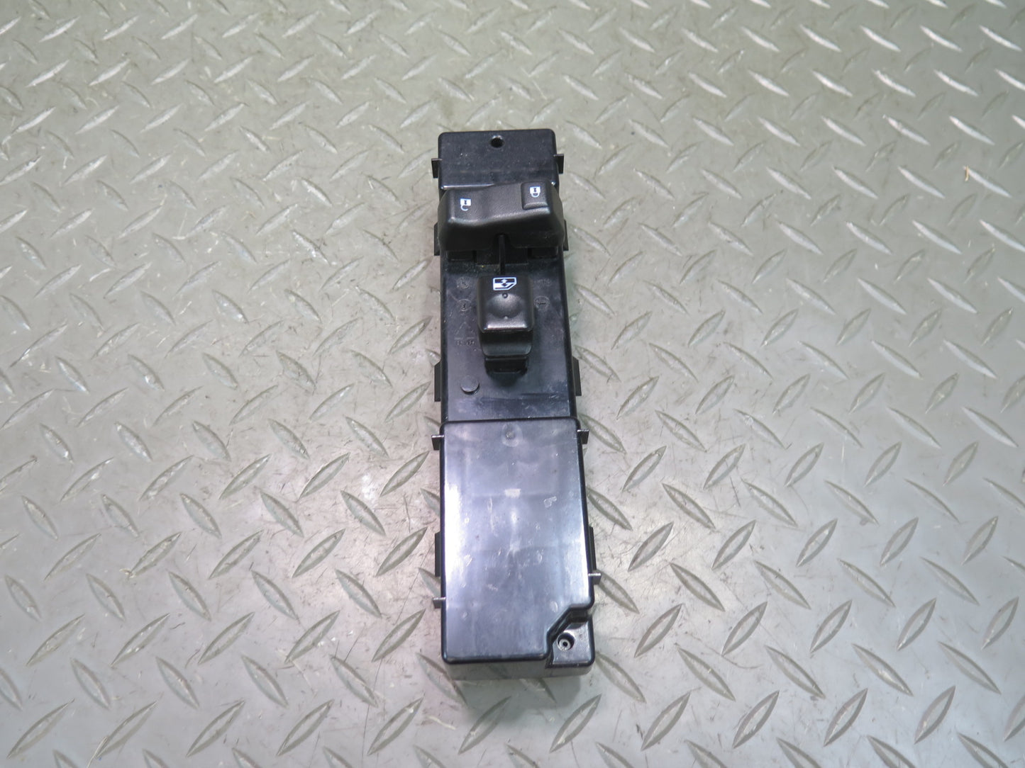 2003-2007 Hummer H2 Front Right Door Window Switch 15262336