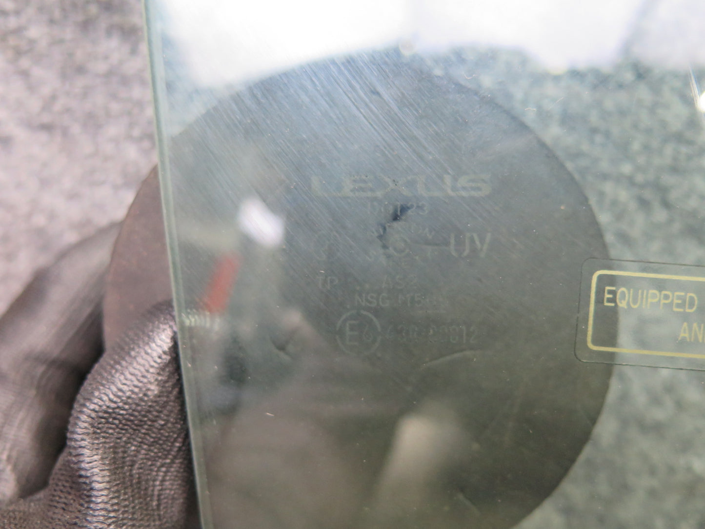 02-10 Lexus SC430 UZZ40L Front Right Passenger Door Glass Window OEM