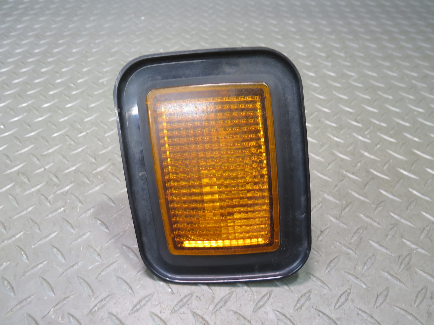 2003-2009 Hummer H2 Front Left & Right Turn Signal Parking Light Lamp Set of 2
