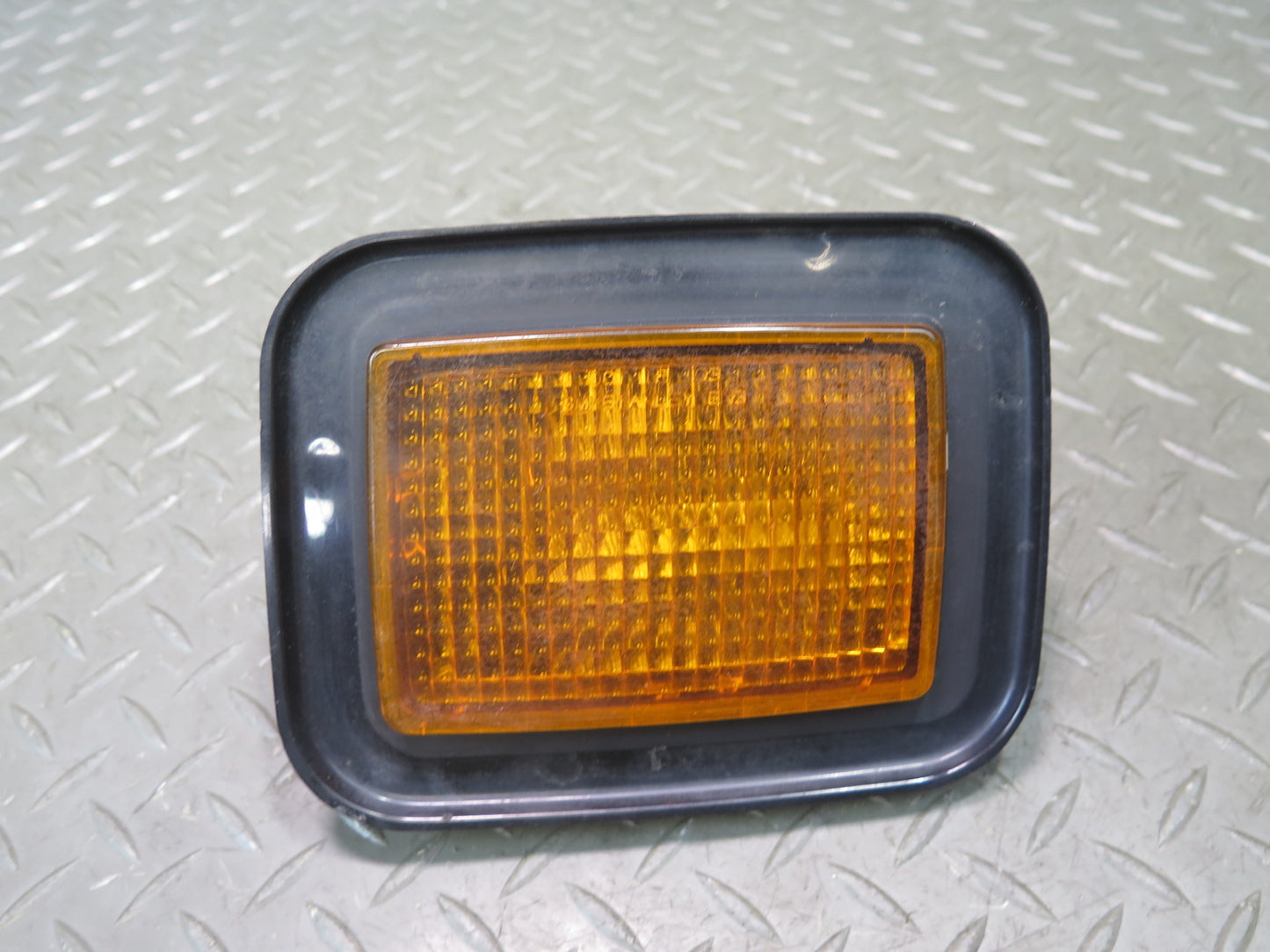2003-2009 Hummer H2 Front Left & Right Turn Signal Parking Light Lamp Set of 2