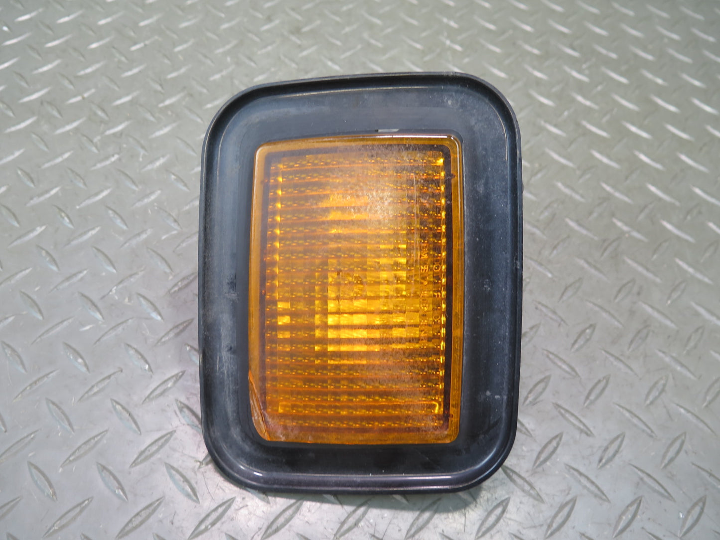 2003-2009 Hummer H2 Front Left & Right Turn Signal Parking Light Lamp Set of 2