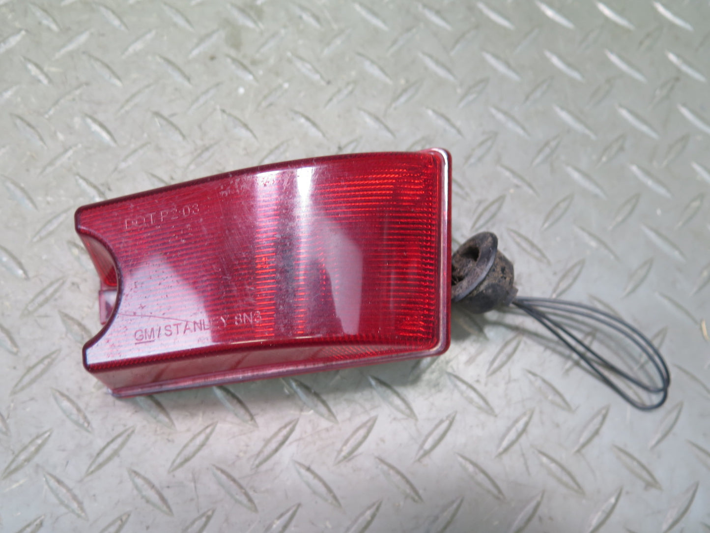 2003-2009 Hummer H2 Rear Roof Clearance Marker Light Lamp Set of 2