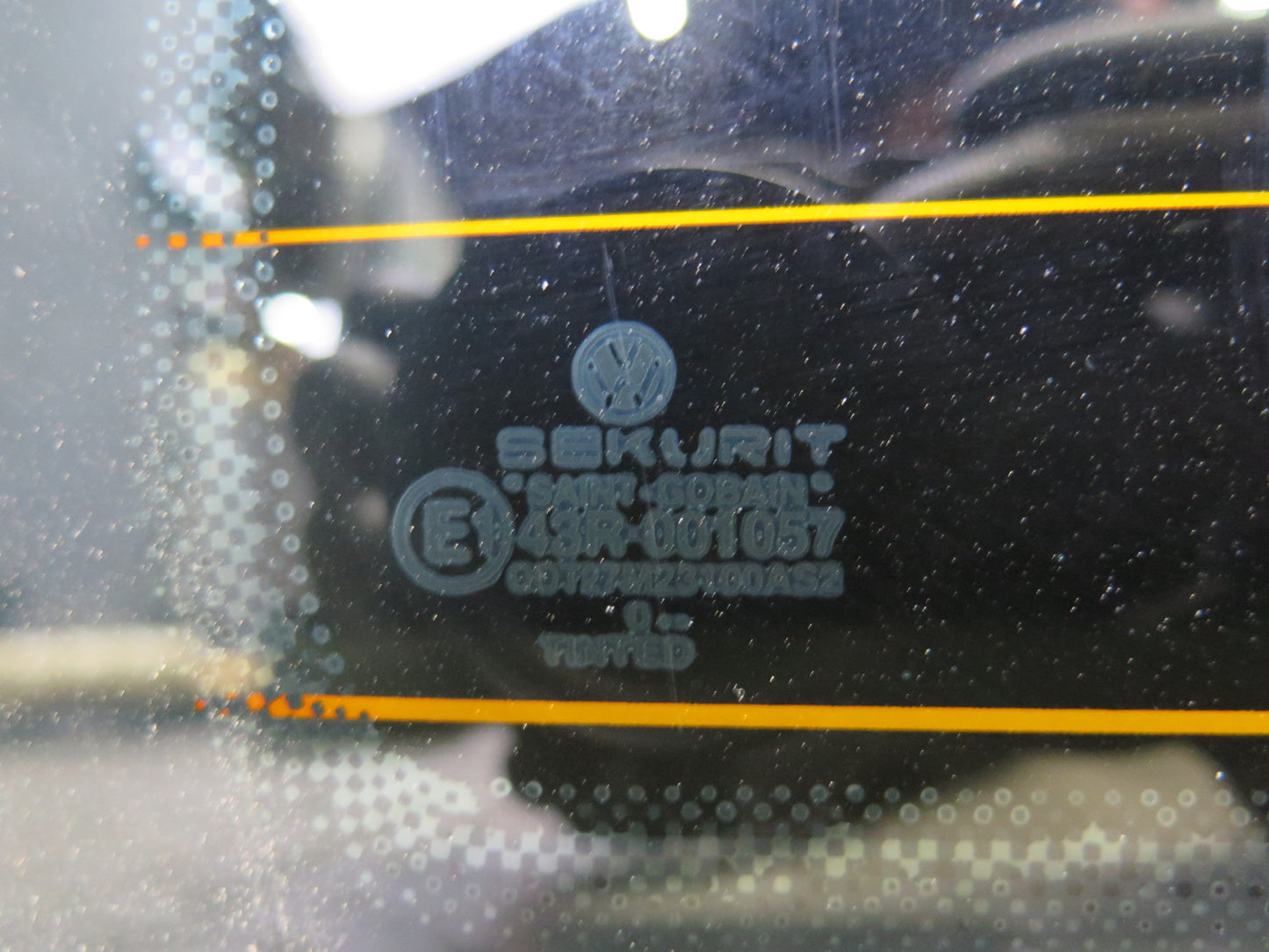01-03 VW Eurovan T4 Rear Tailgate Liftgate Heated Windshield Glass Window OEM