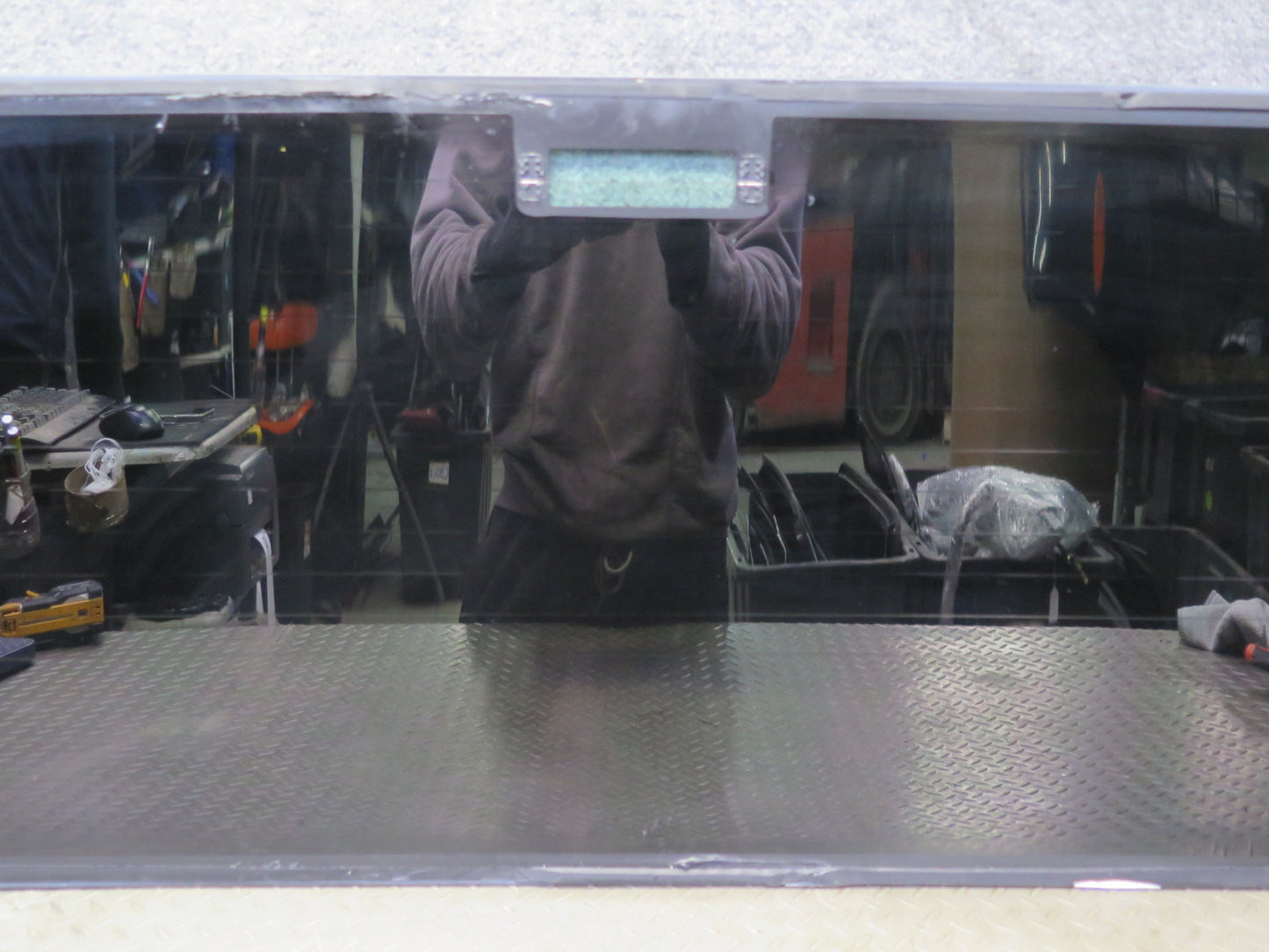 01-03 VW Eurovan T4 Rear Tailgate Liftgate Heated Windshield Glass Window OEM
