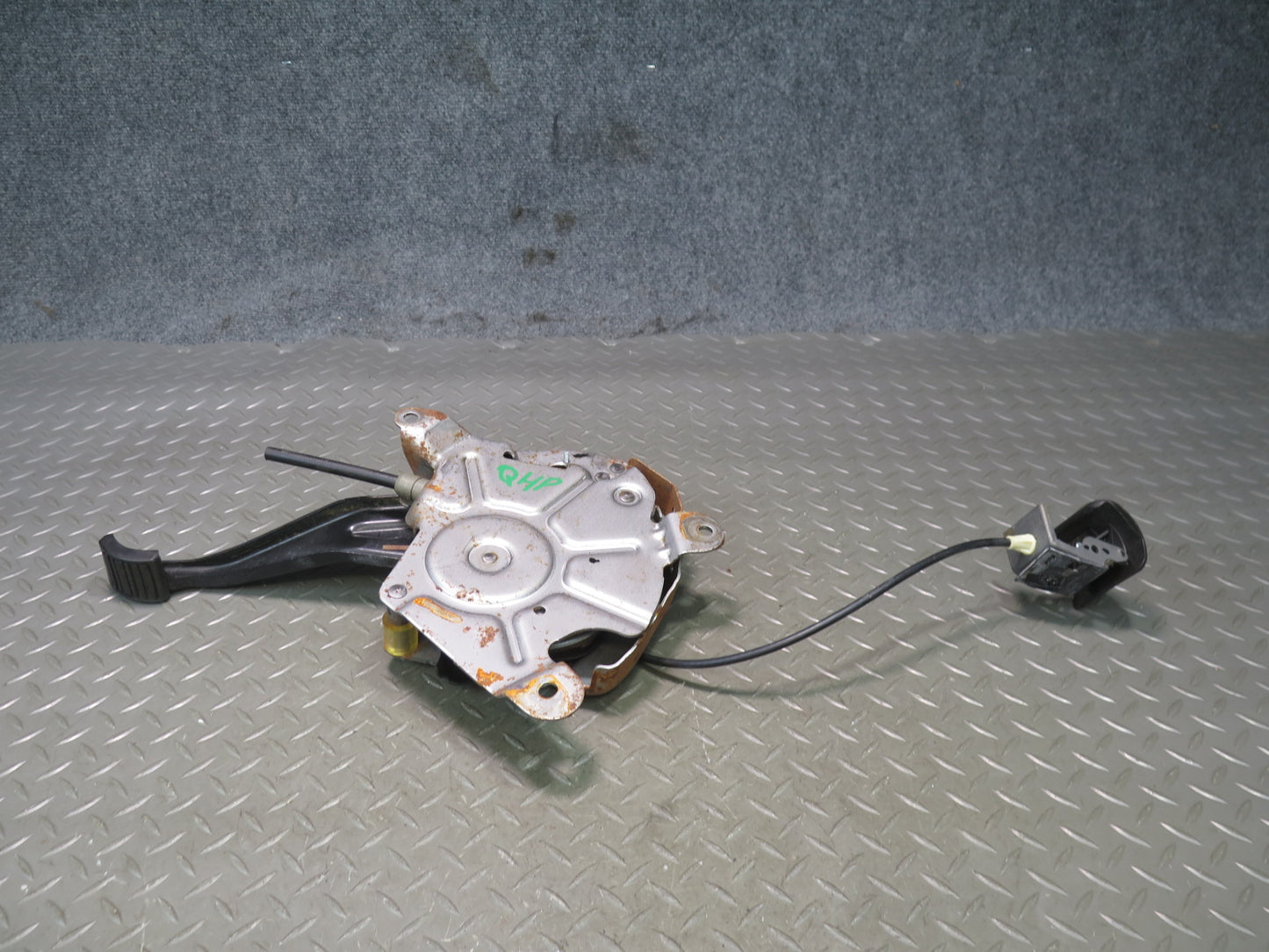 2006-2007 Hummer H2 Manual Emergency Parking Brake Stop Pedal