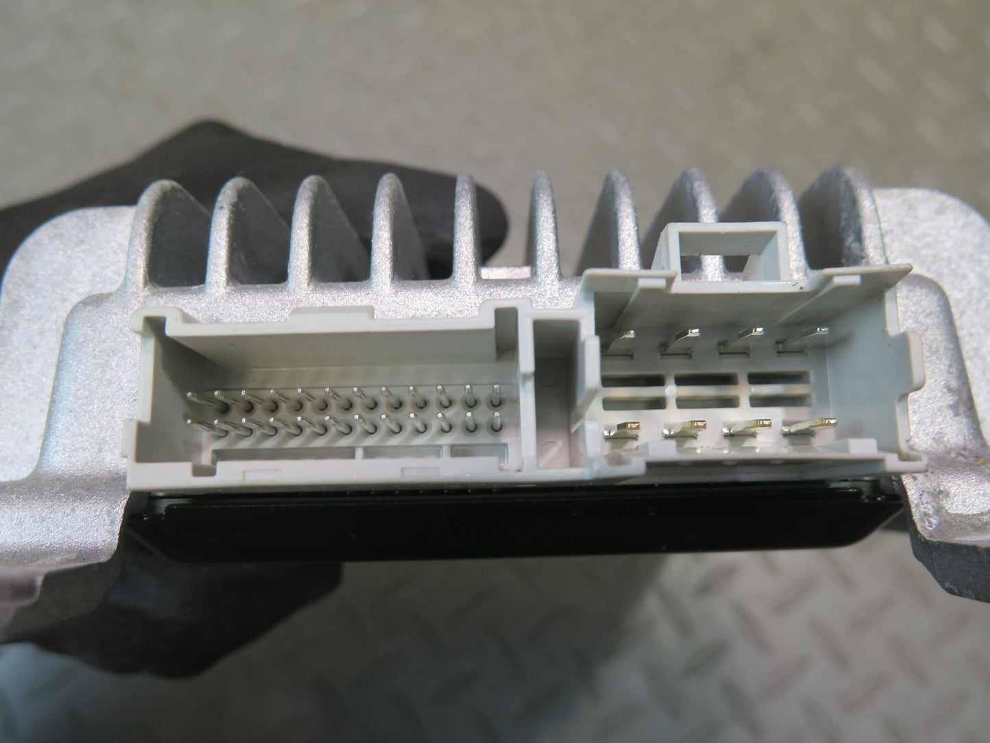 2005-2007 Hummer H2 Bose Radio Audio System Amplifier AMP 15267754