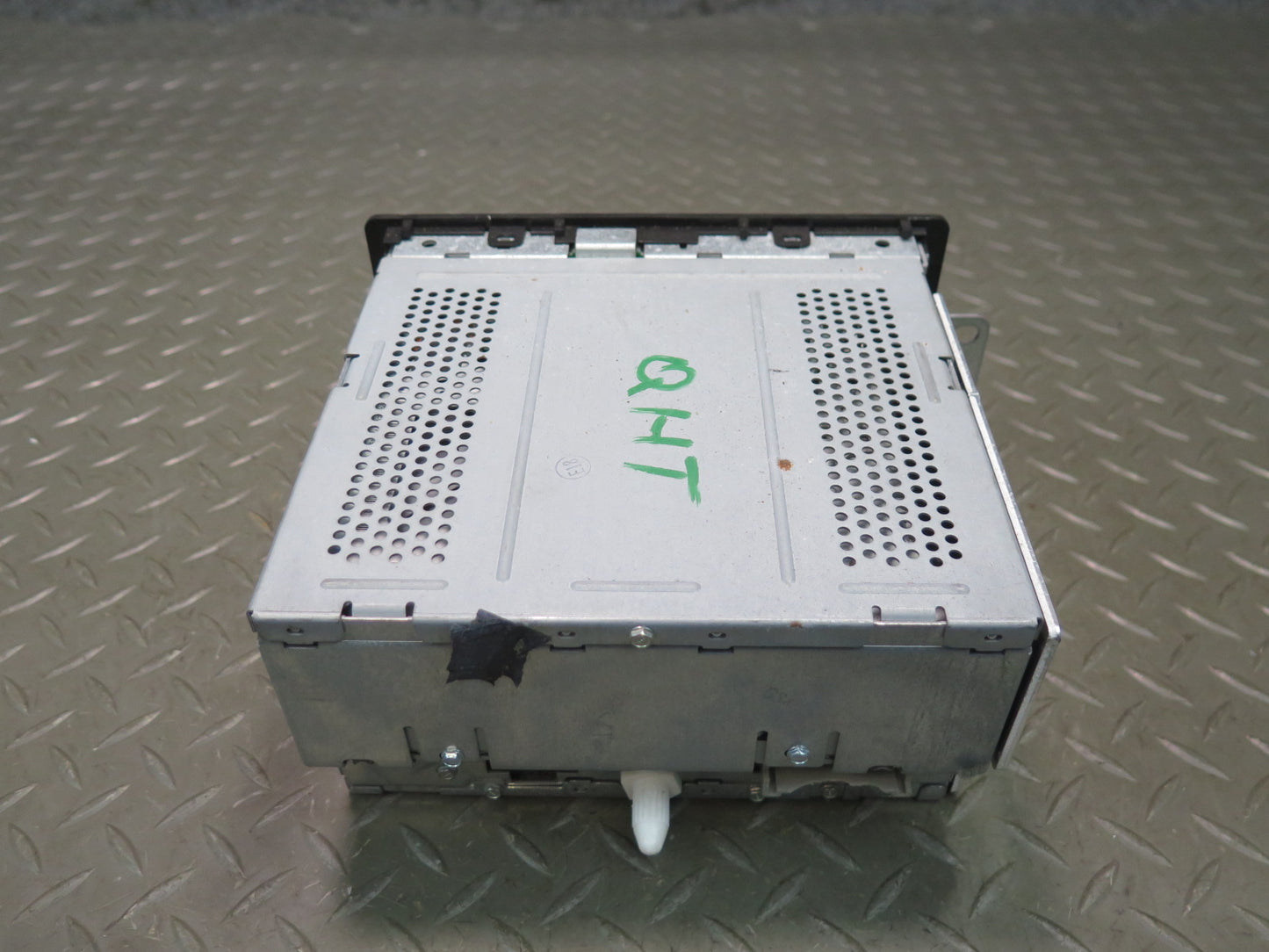 2006 Hummer H2 Radio CD Player Receiver Head Unit 15234936