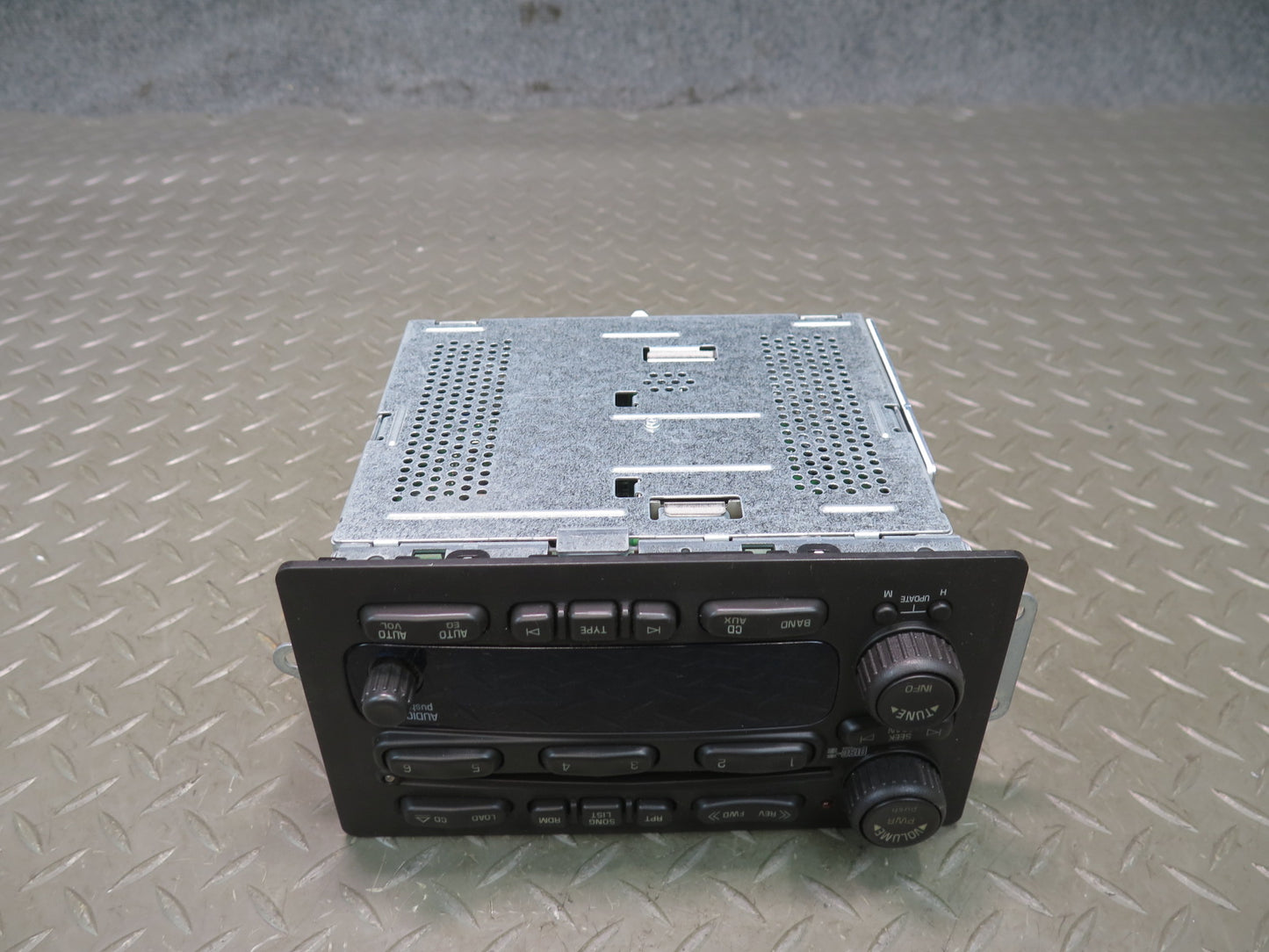 2006 Hummer H2 Radio CD Player Receiver Head Unit 15234936