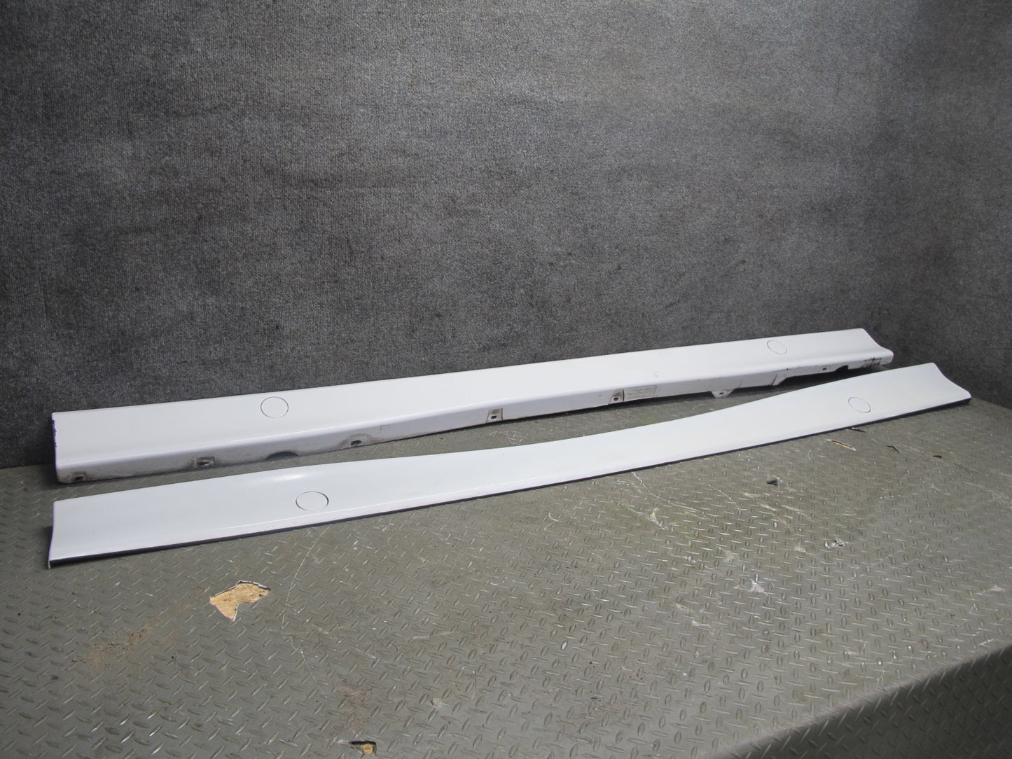 94-99 BMW E36 328ic 2DOOR M-tech Set of 2 Side Skirt Rocker Panel Molding OEM