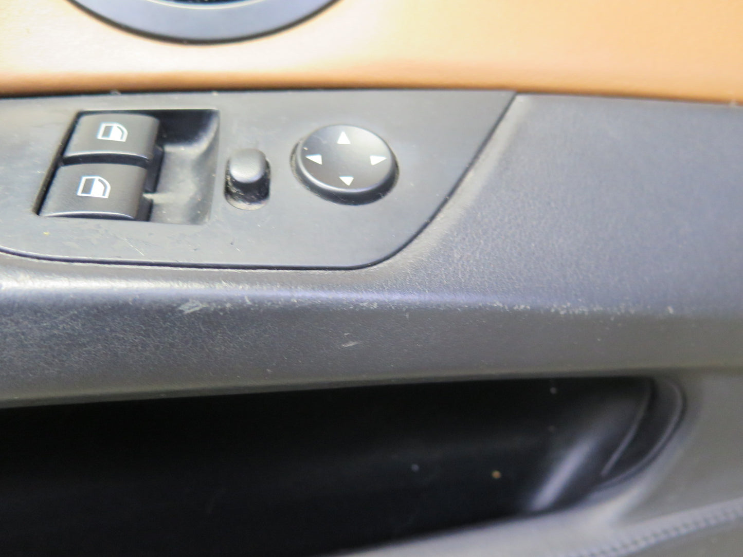 06-08 BMW E85 Z4 Front Left Interior Door Panel w Window Mirror Switch Brown OEM
