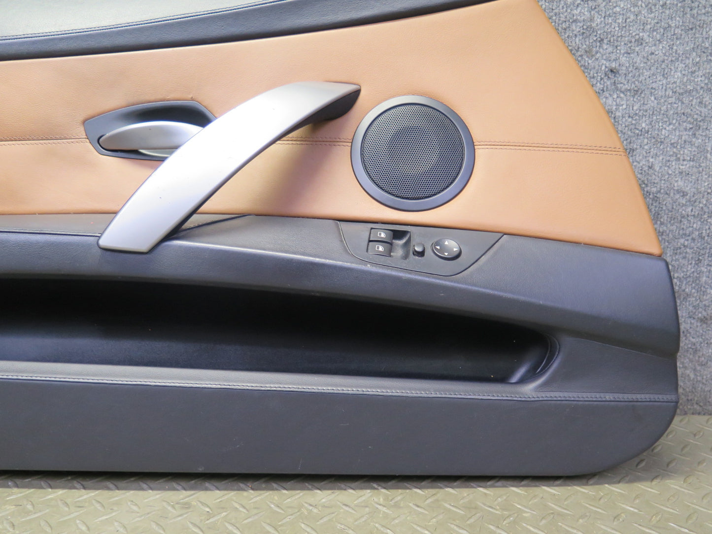 06-08 BMW E85 Z4 Front Left Interior Door Panel w Window Mirror Switch Brown OEM