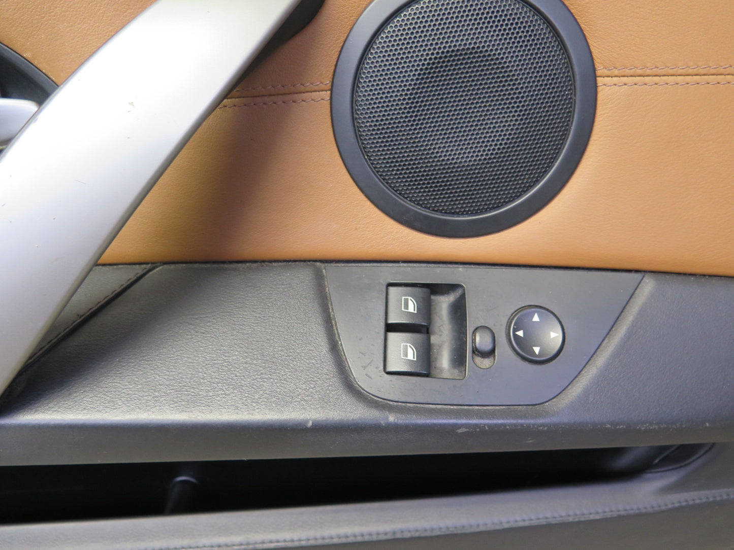 06-08 BMW E85 Z4 Front Left Interior Door Panel w Window Mirror Switch Brown OEM