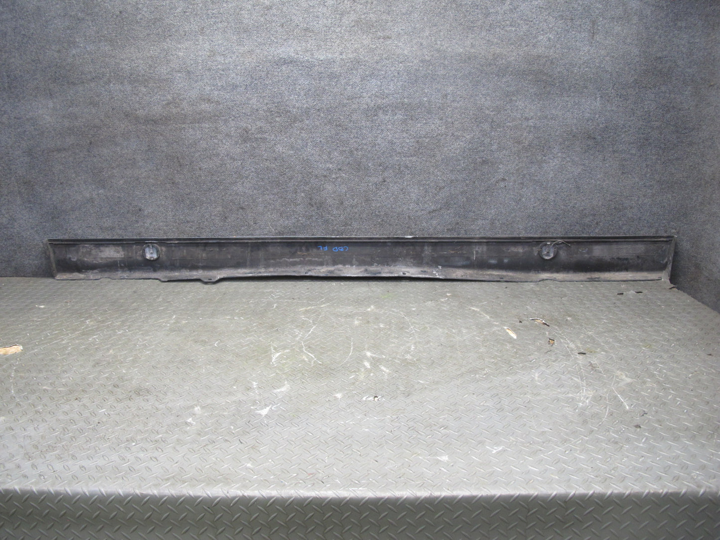 94-99 BMW E36 328ic 2DOOR M-tech Set of 2 Side Skirt Rocker Panel Molding OEM